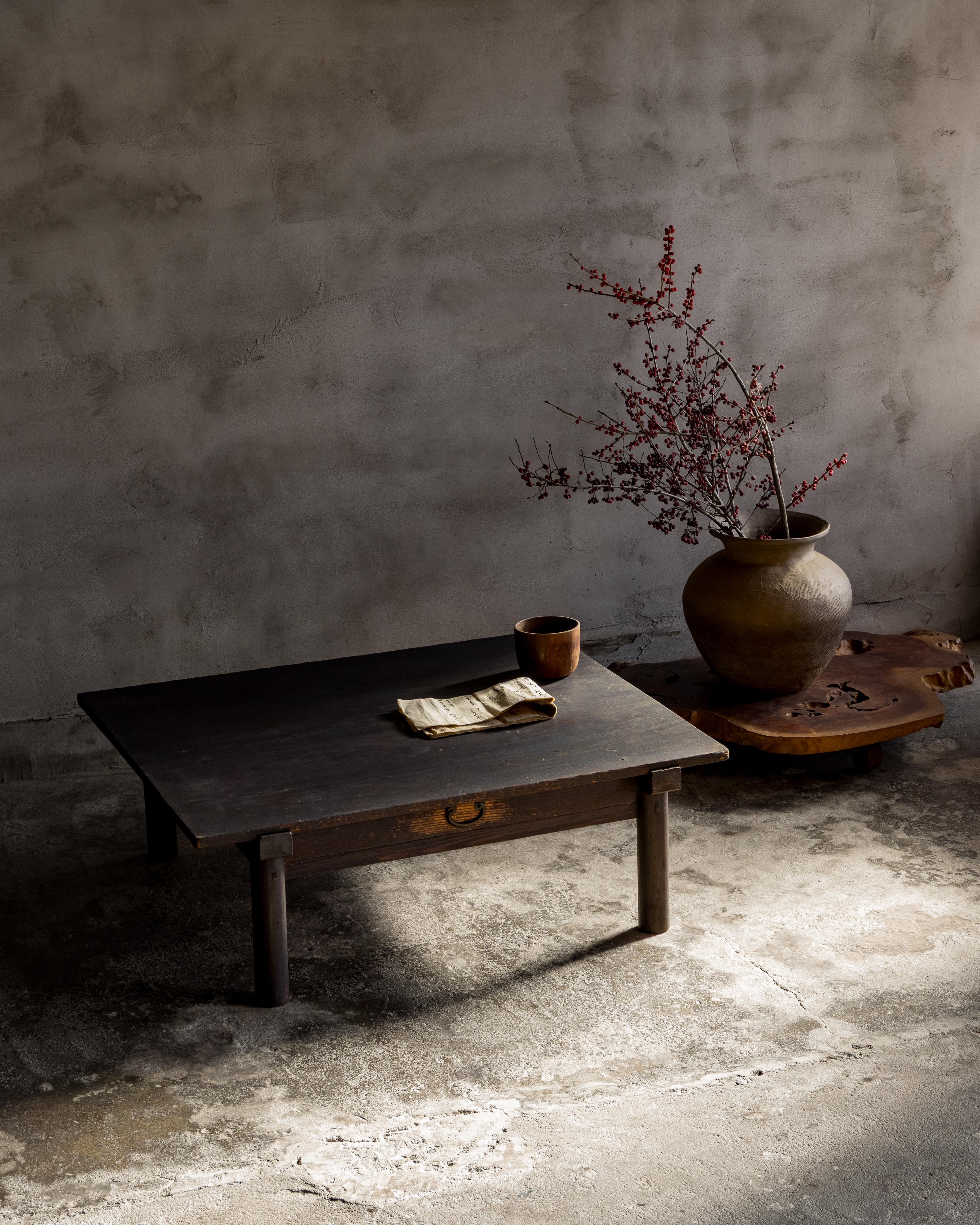 Table basse ancienne japonaise (Zataku), ère Meiji (1868-1912), Wabi Sabi en vente 8