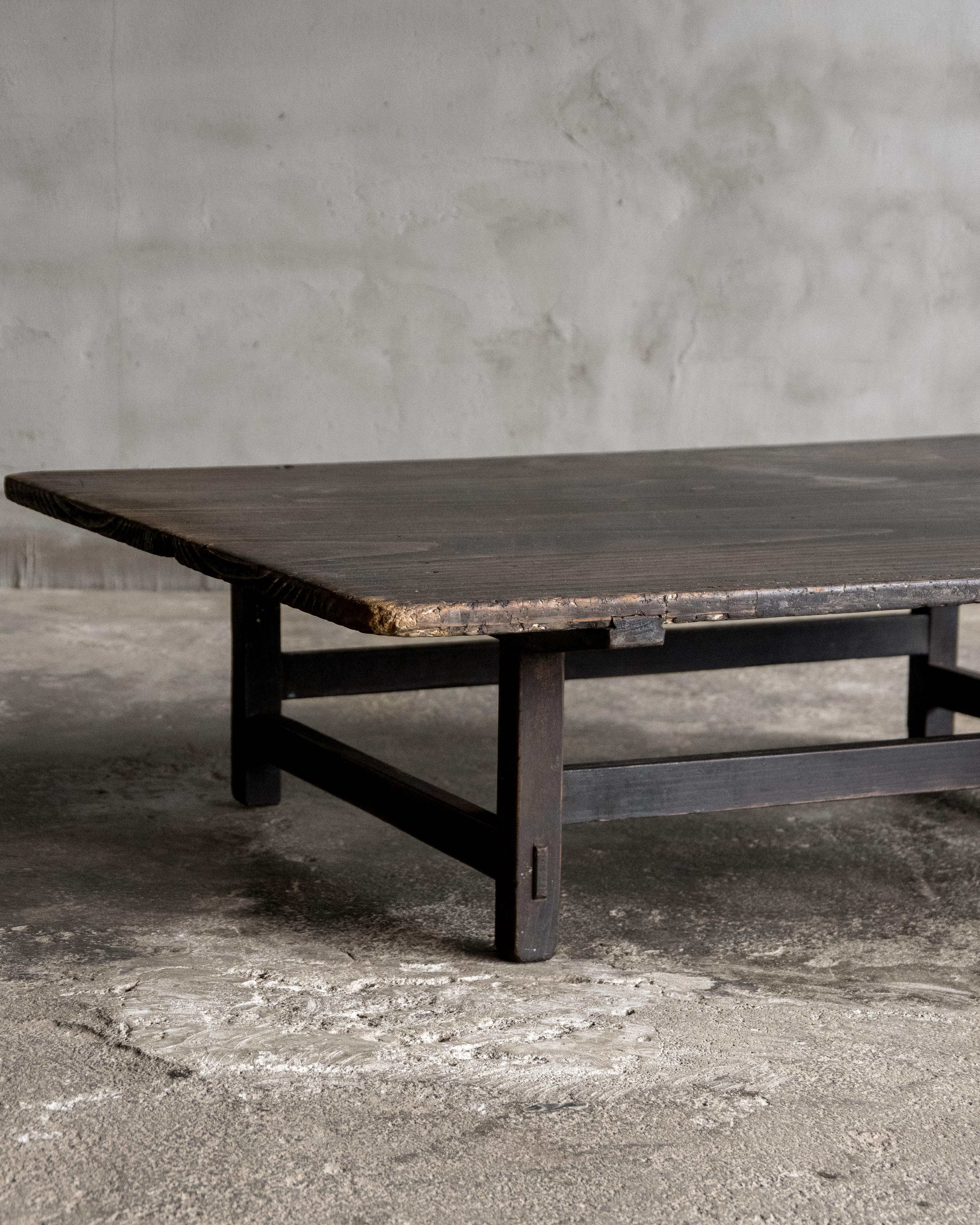 Japanese Antique Low Table (Zataku), Meiji Era (1868–1912), Wabi Sabi For Sale 10