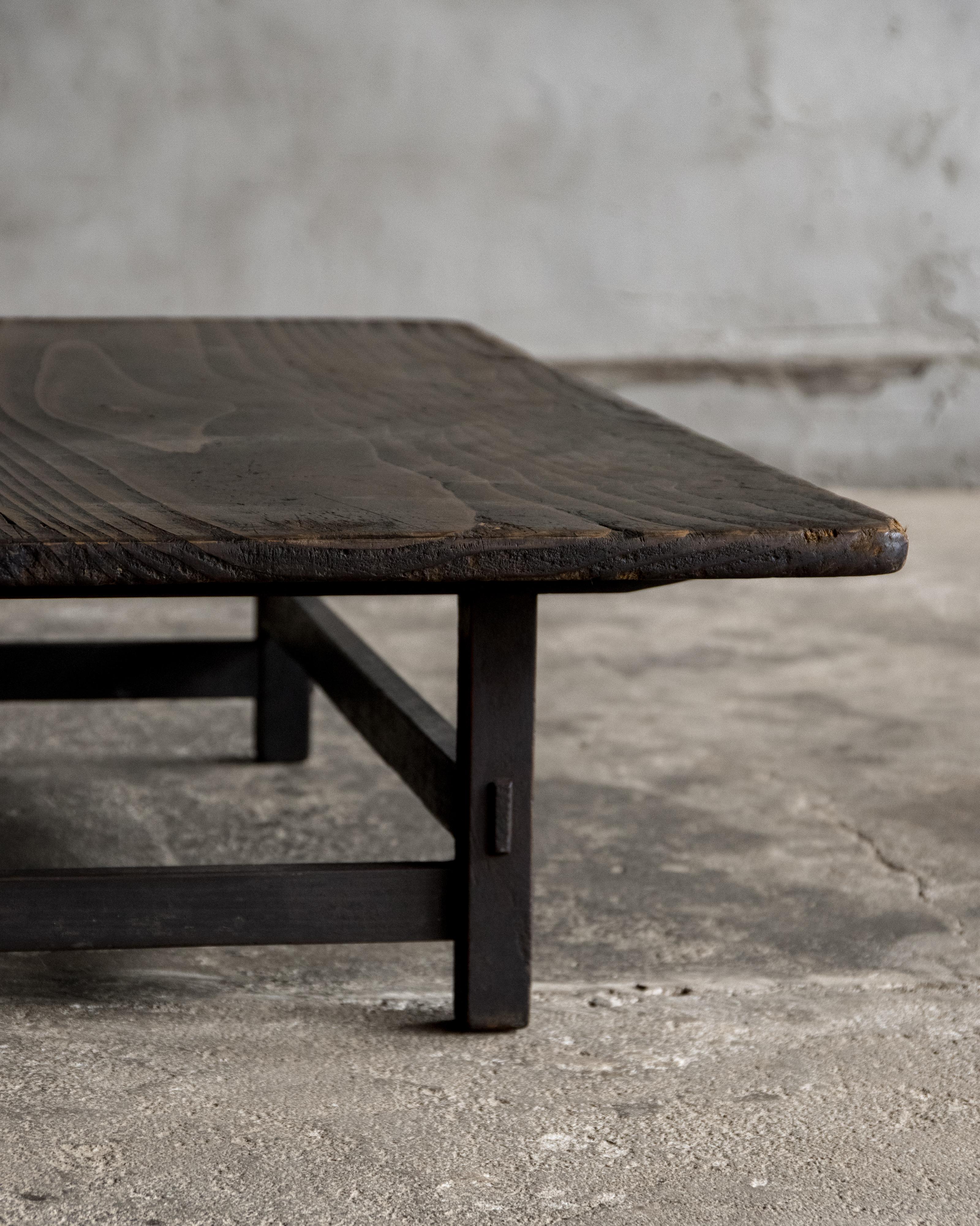 Japanese Antique Low Table (Zataku), Meiji Era (1868–1912), Wabi Sabi For Sale 11