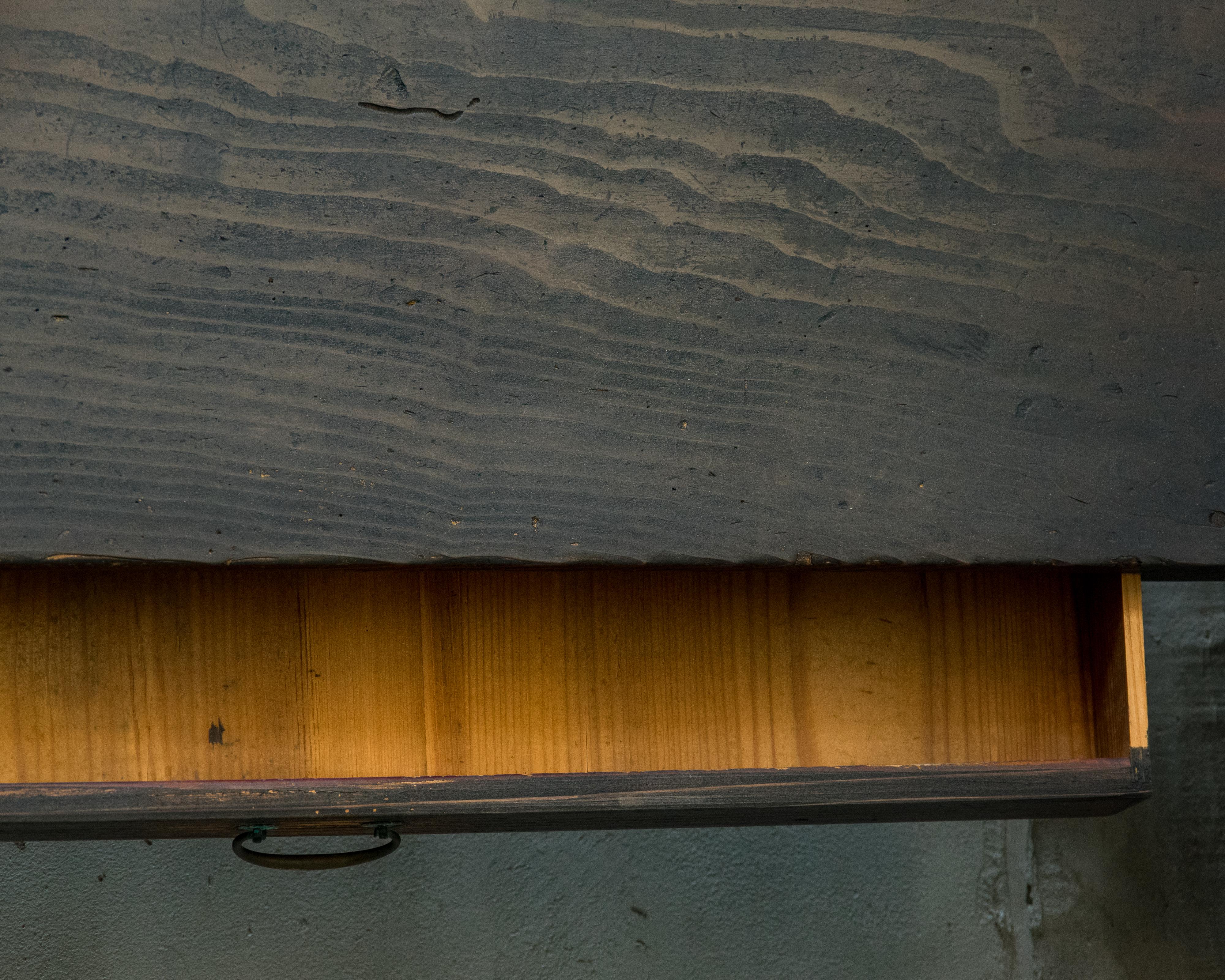 Table basse ancienne japonaise (Zataku), ère Meiji (1868-1912), Wabi Sabi en vente 11