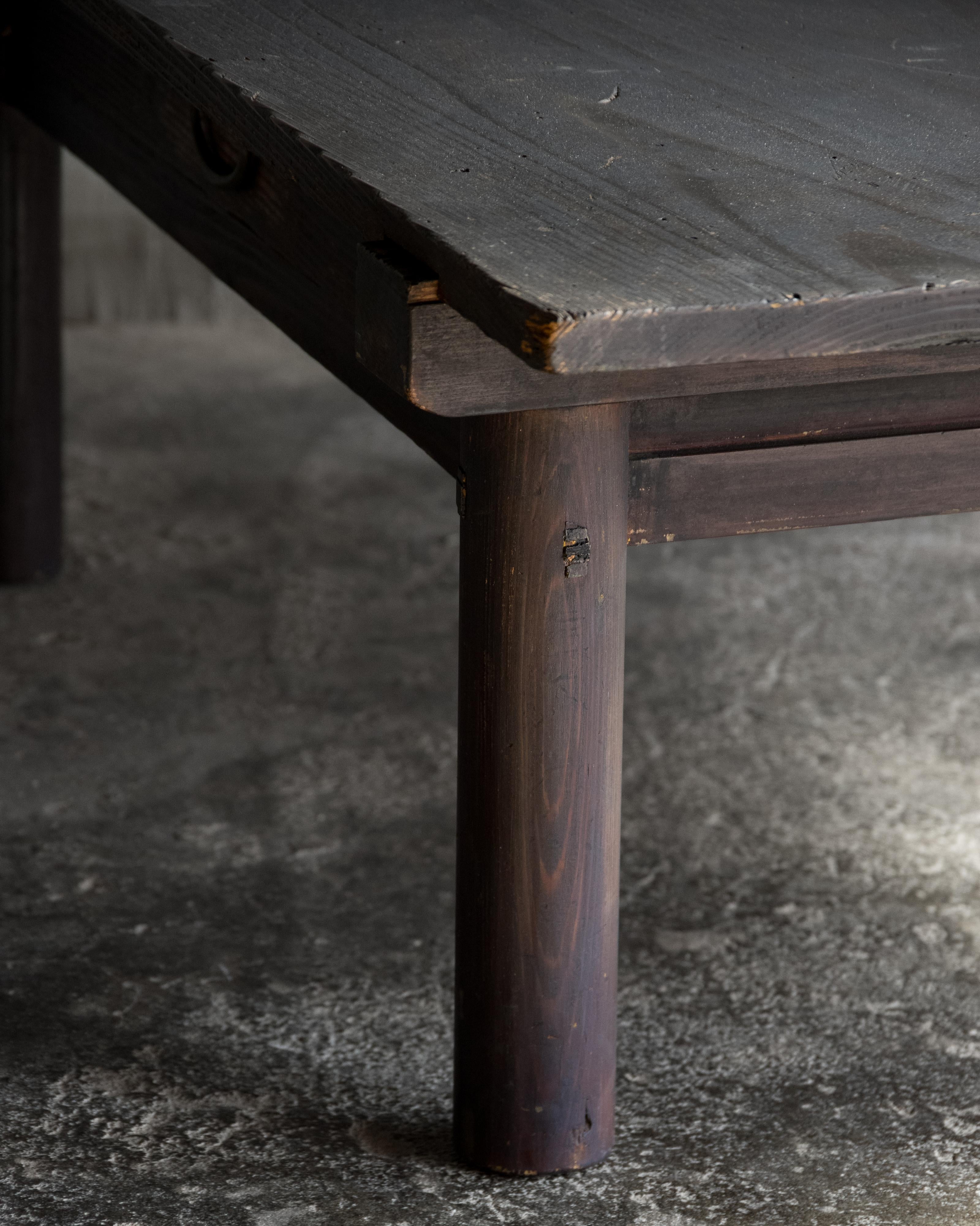 Table basse ancienne japonaise (Zataku), ère Meiji (1868-1912), Wabi Sabi en vente 14