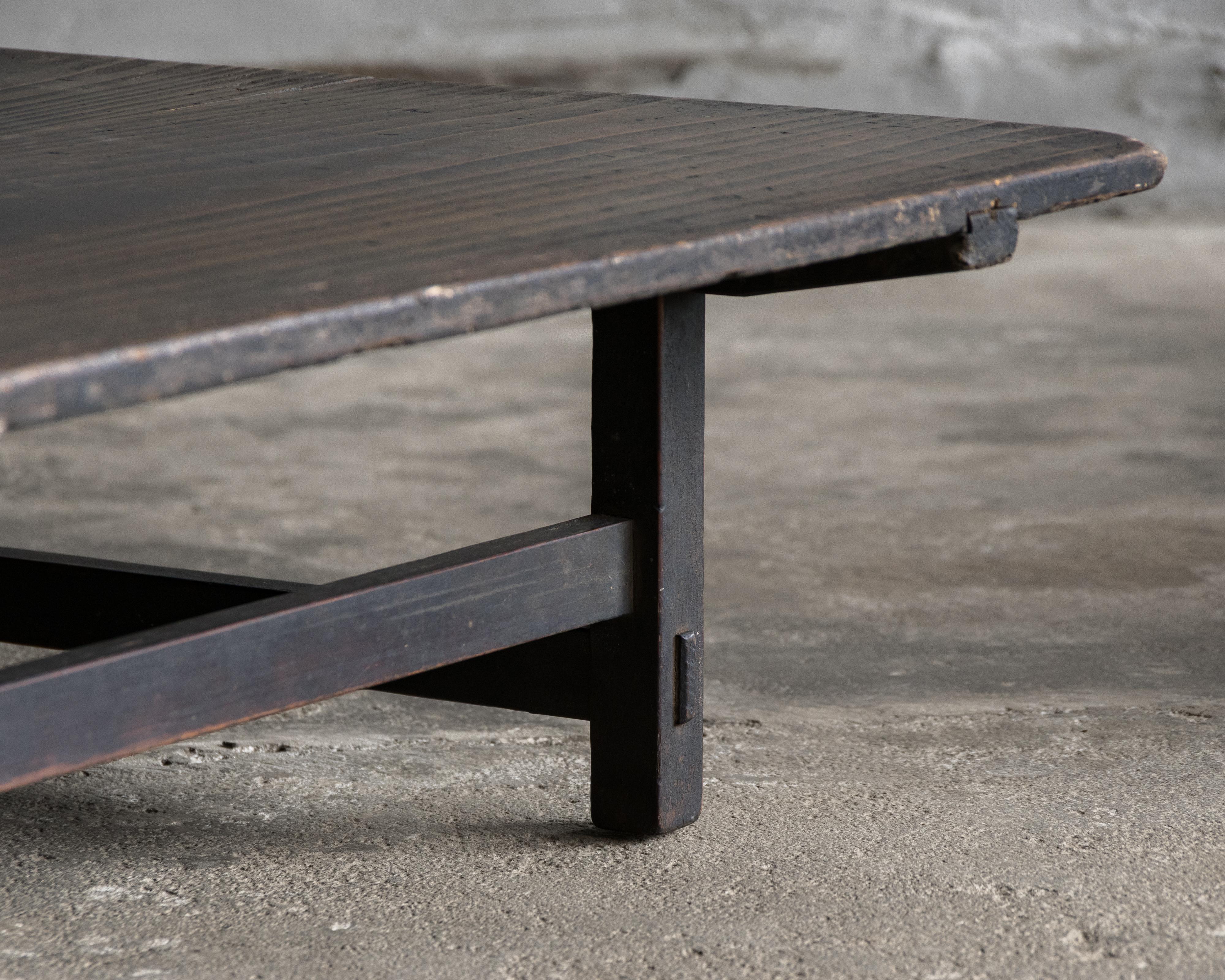 Japanese Antique Low Table (Zataku), Meiji Era (1868–1912), Wabi Sabi For Sale 1