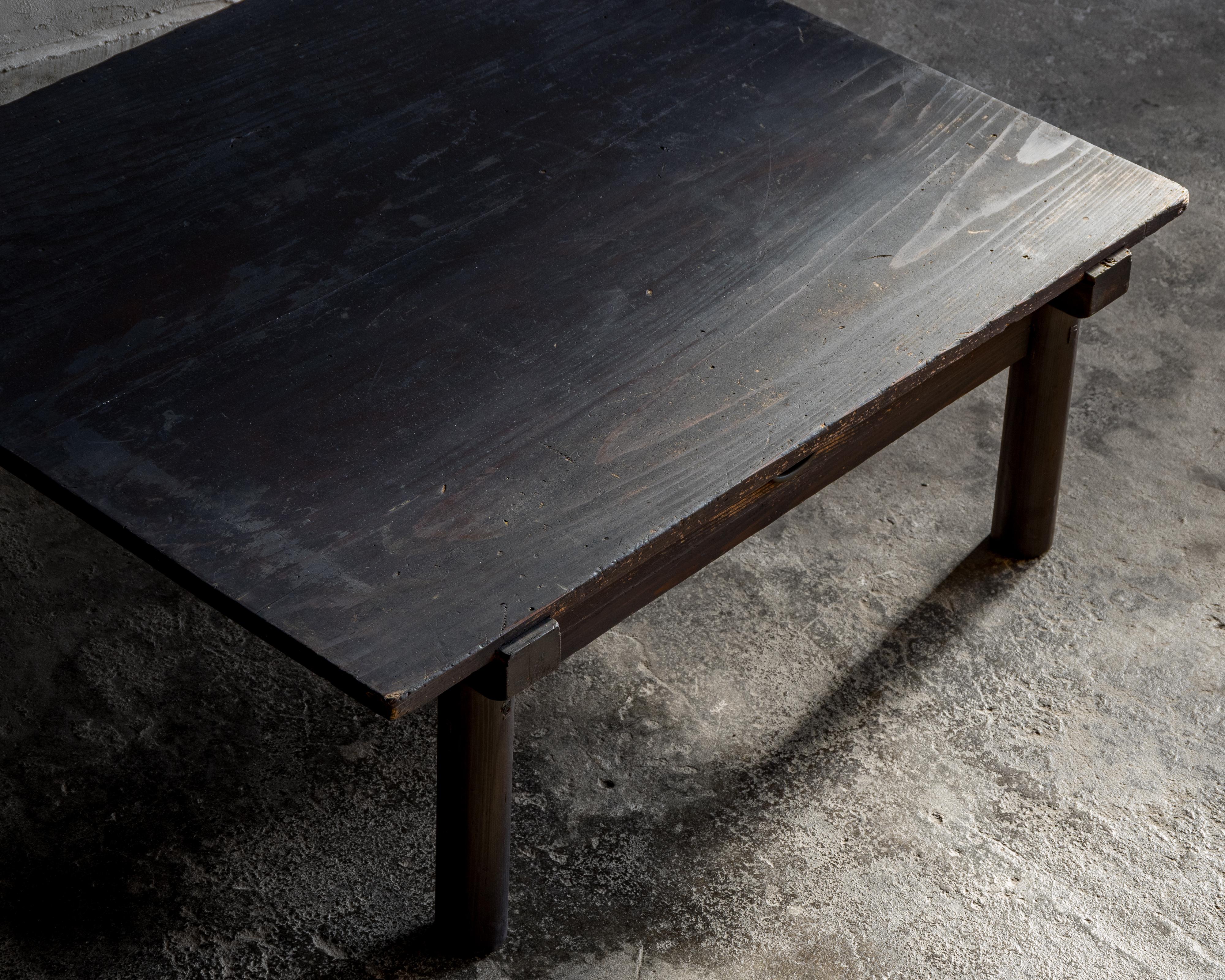 Table basse ancienne japonaise (Zataku), ère Meiji (1868-1912), Wabi Sabi en vente 3