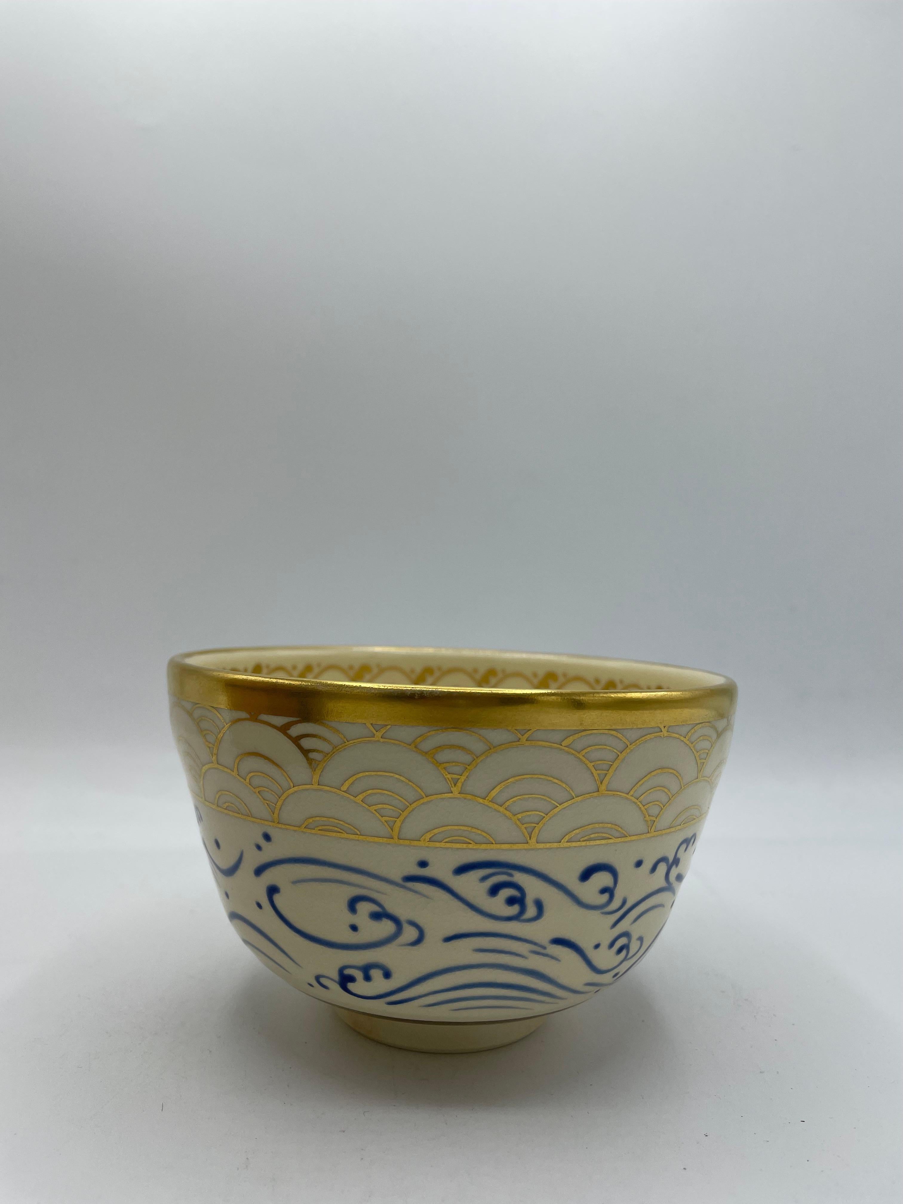Japanese Antique Matcha Bowl Kyo Ware Oshikoji Wave 1980s In Fair Condition For Sale In Paris, FR