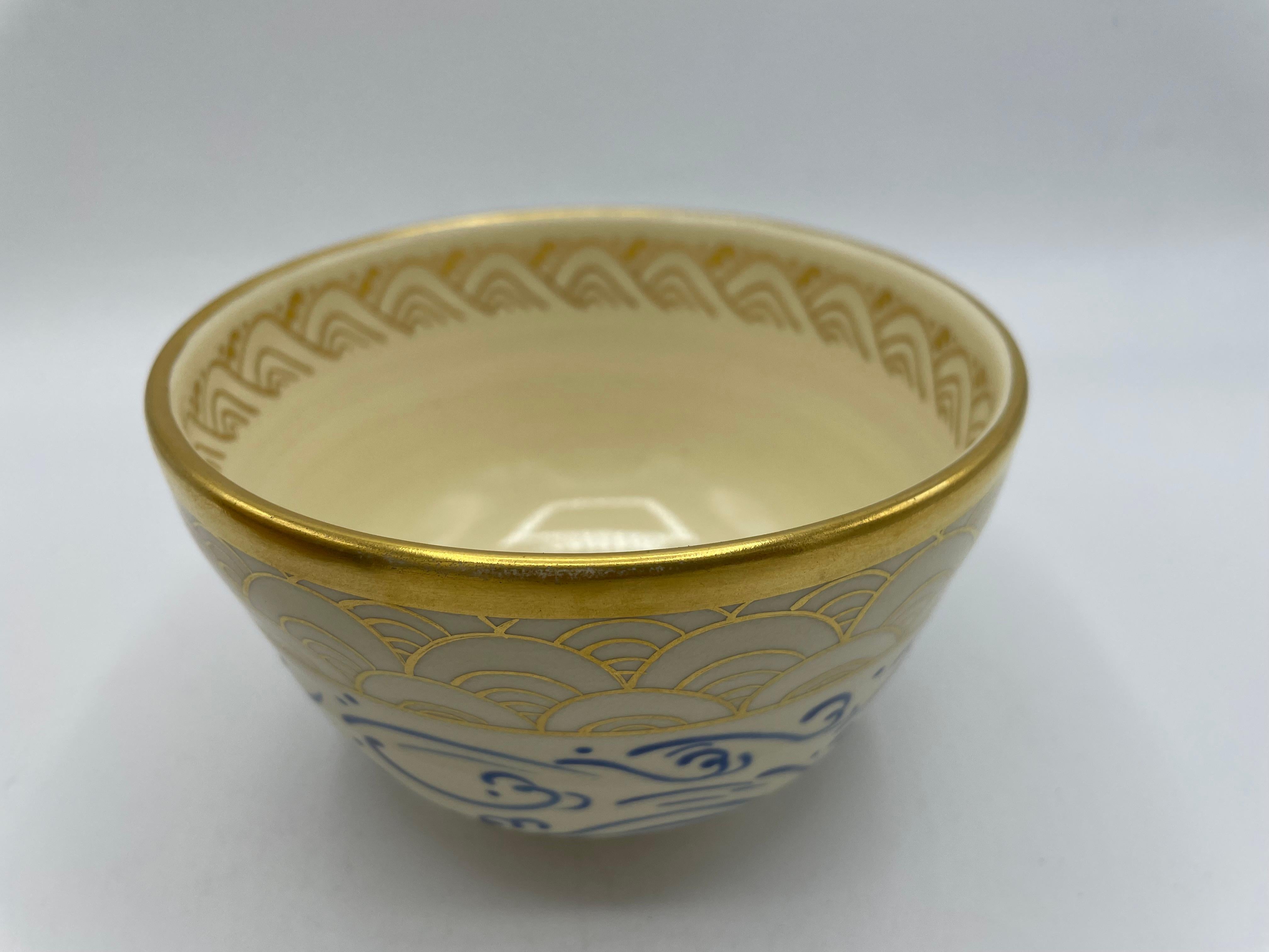Porcelain Japanese Antique Matcha Bowl Kyo Ware Oshikoji Wave 1980s For Sale