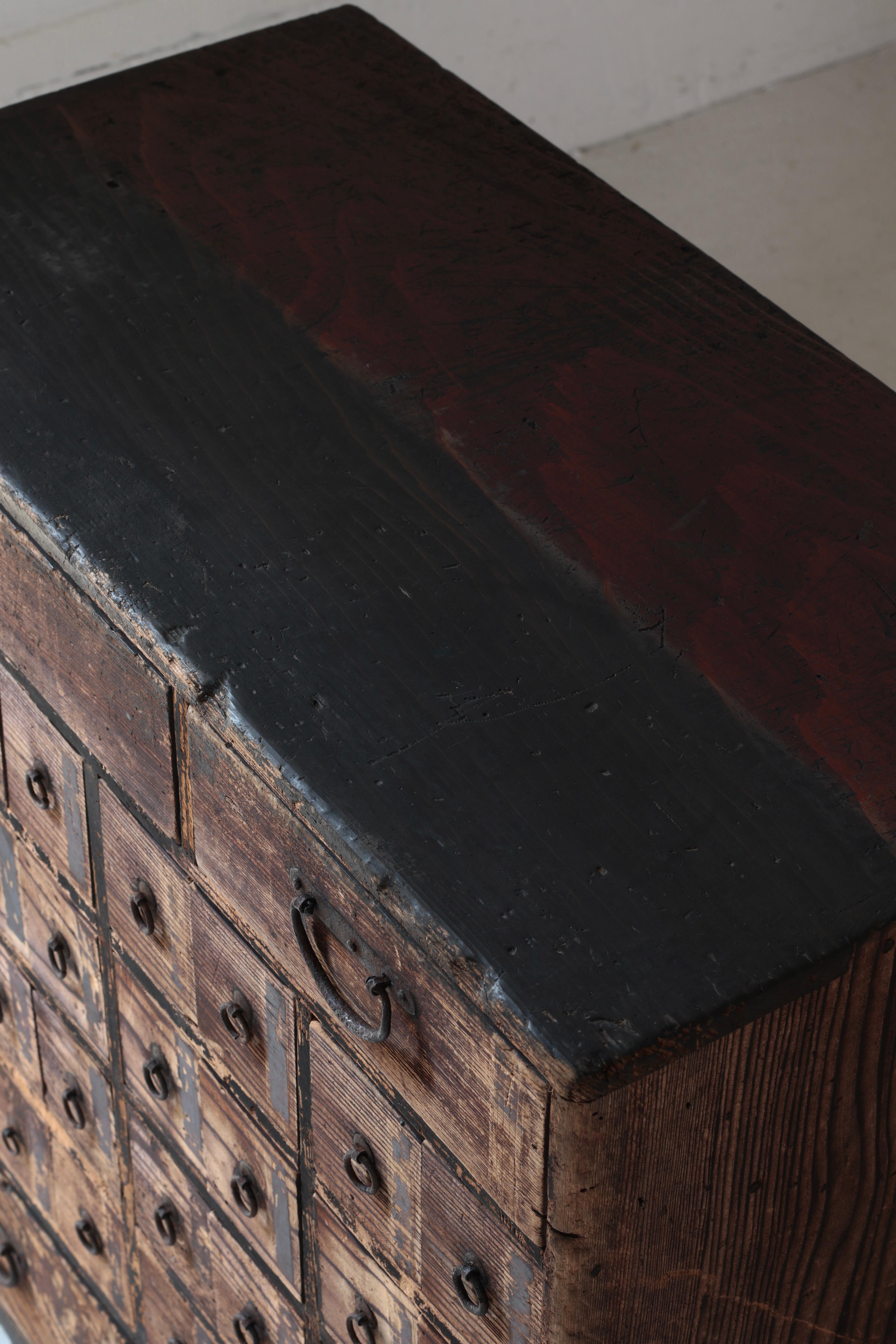 Japanische antike Medizintruhe / Schublade Tansu / 1868-1912er Jahre / Wabi-Sabi Mingei 4