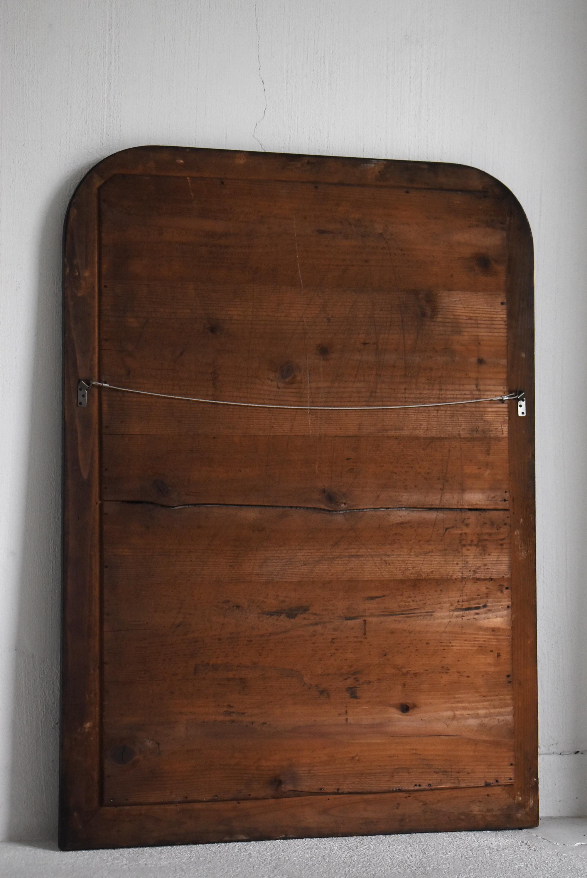 Japanese Antique Mirror Depicting Birds, Plum Blossoms, and Peonies 1860s-1900s For Sale 10