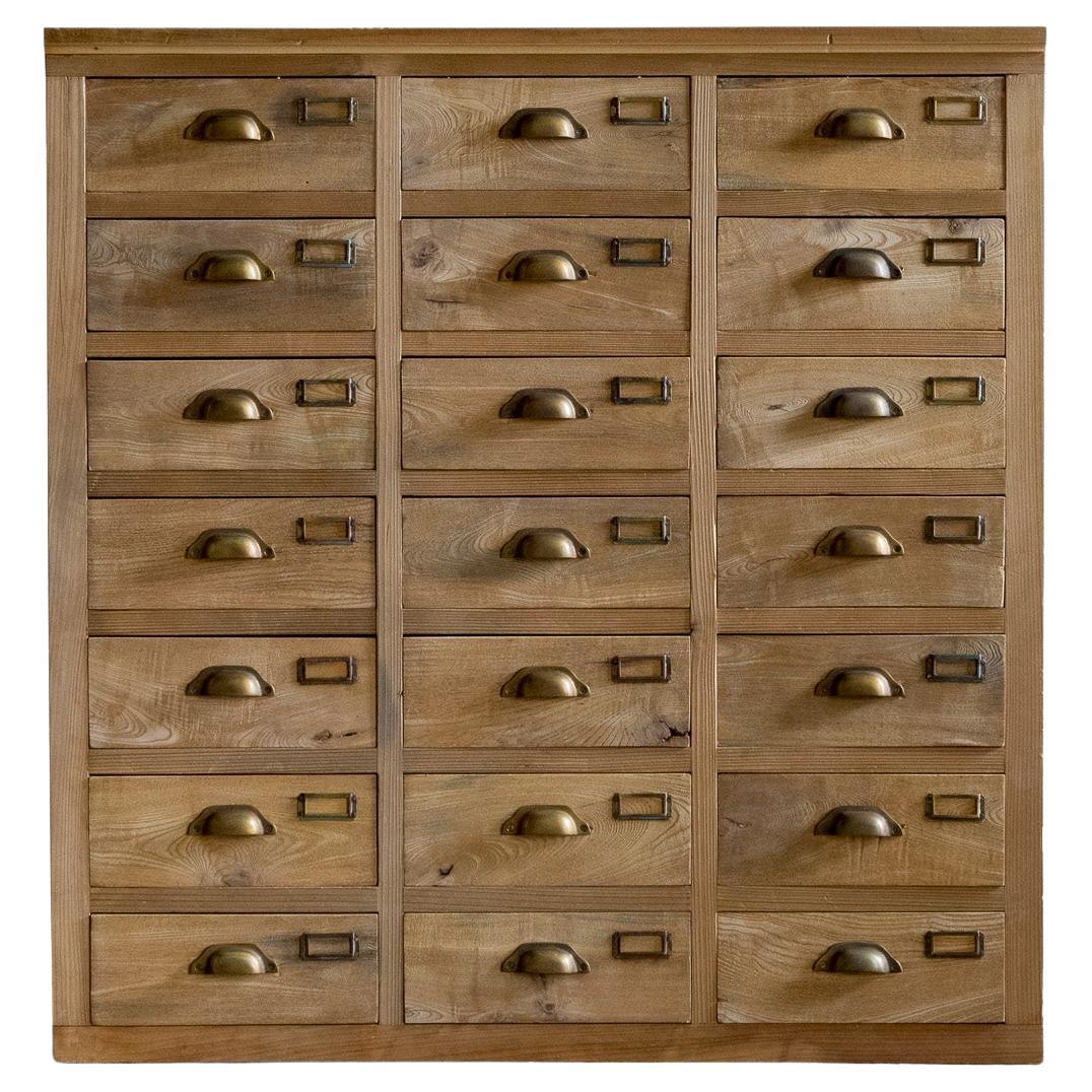 Armoire japonaise ancienne à tiroirs multiples, début de la période Showa '1926 en vente