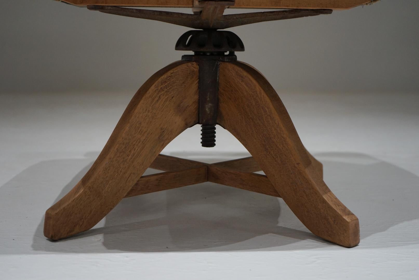 Fer Chaise pivotante japonaise ancienne en Wood Wood Nara, années 1930-1940 - Japandi Wabi-Sabi en vente