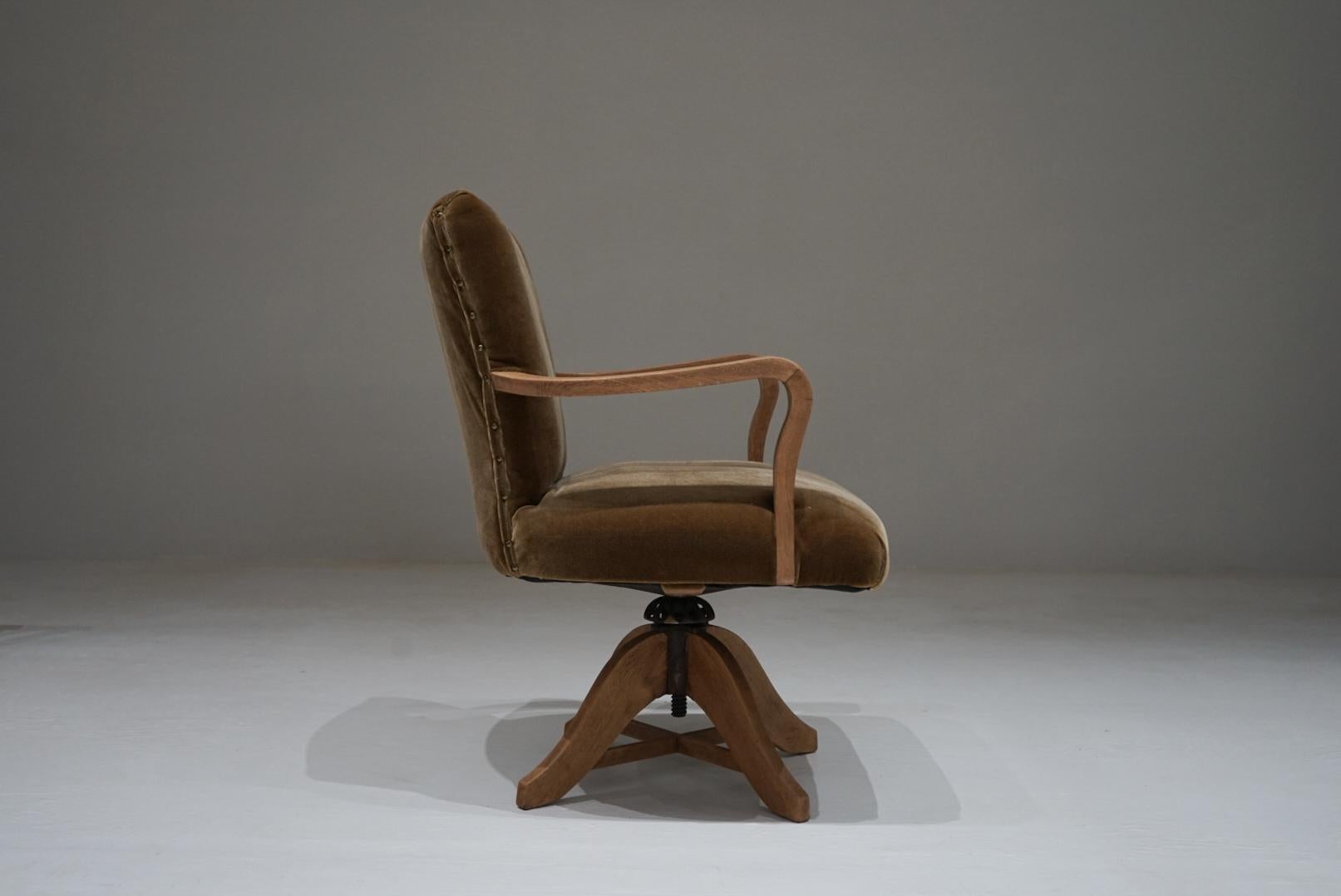 Chaise pivotante japonaise ancienne en Wood Wood Nara, années 1930-1940 - Japandi Wabi-Sabi en vente 2