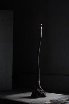 Großer japanischer antiker japanischer Kerzenständer aus Naturholz 1860er-1900er Jahre / Wabi Sabi