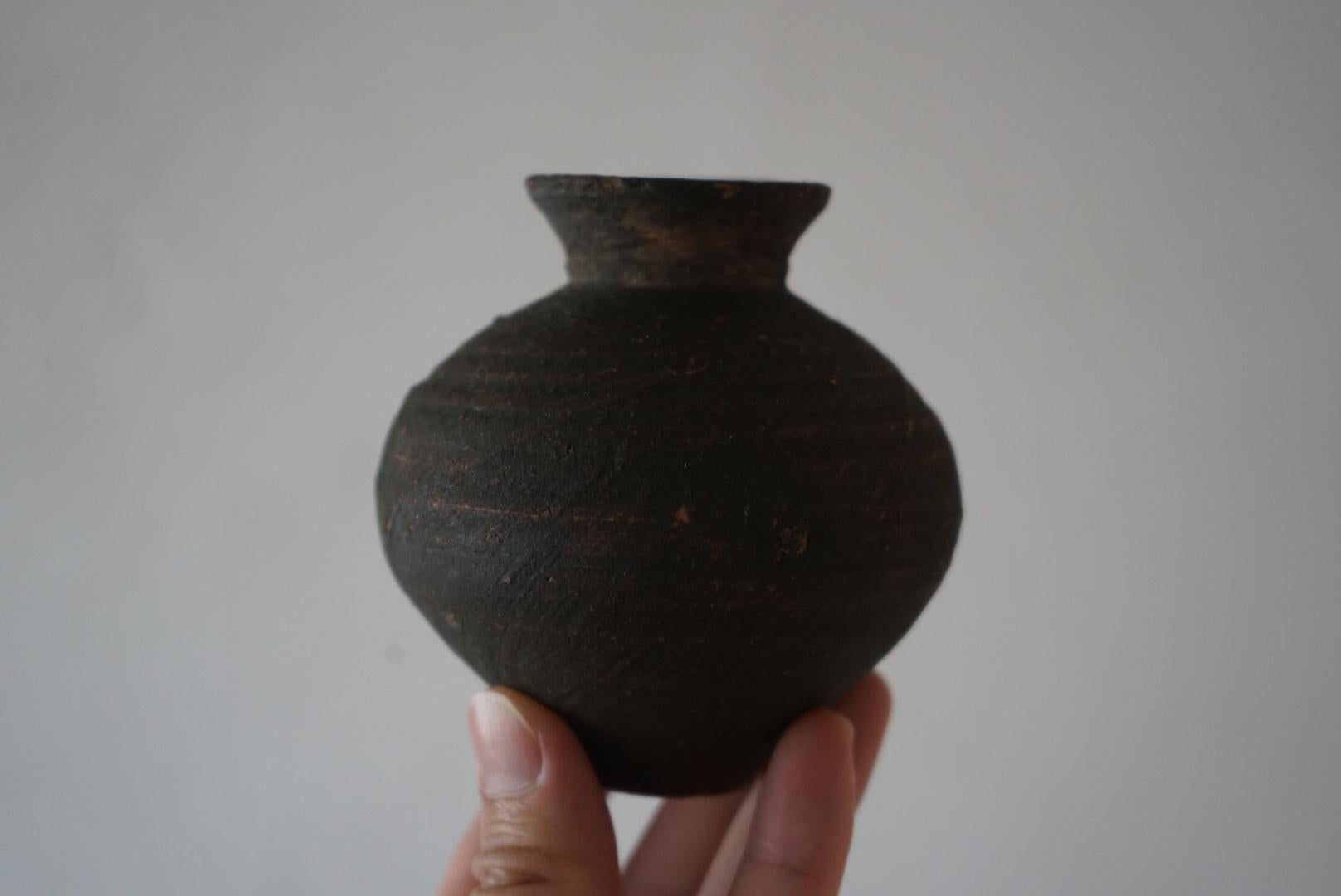 Japanese Antique Old Pottery Small Pot Primitive Wabi-Sabi Object 1