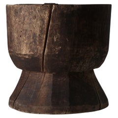 Japanese Antique Old Wooden Mortar / Coffee Table 1868s-1912s Wabi-sabi Japandi