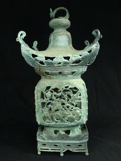 Japanese Antique Pagoda Tea House Bronze Lantern, Dragon Finial and Fine Details