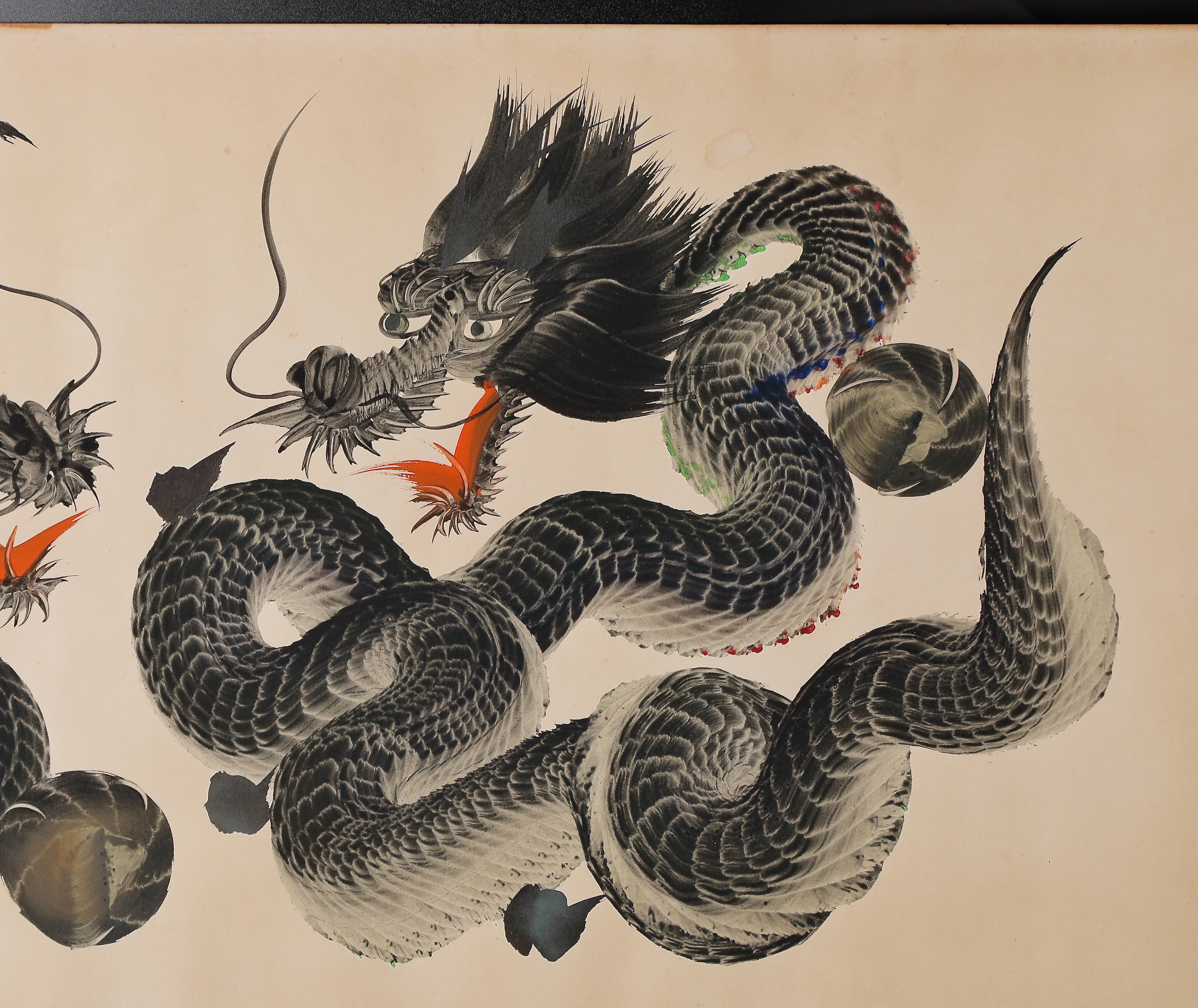 joyas japonesas antiguas con forma de garras