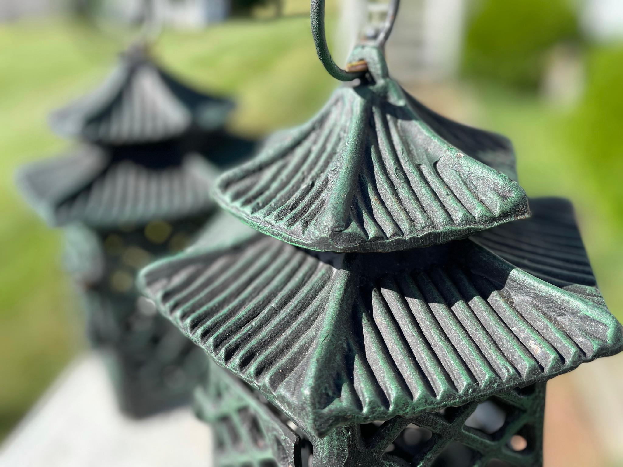 Japanese Old Vintage Pair Double Pagoda Garden Lighting Lanterns In Good Condition In South Burlington, VT