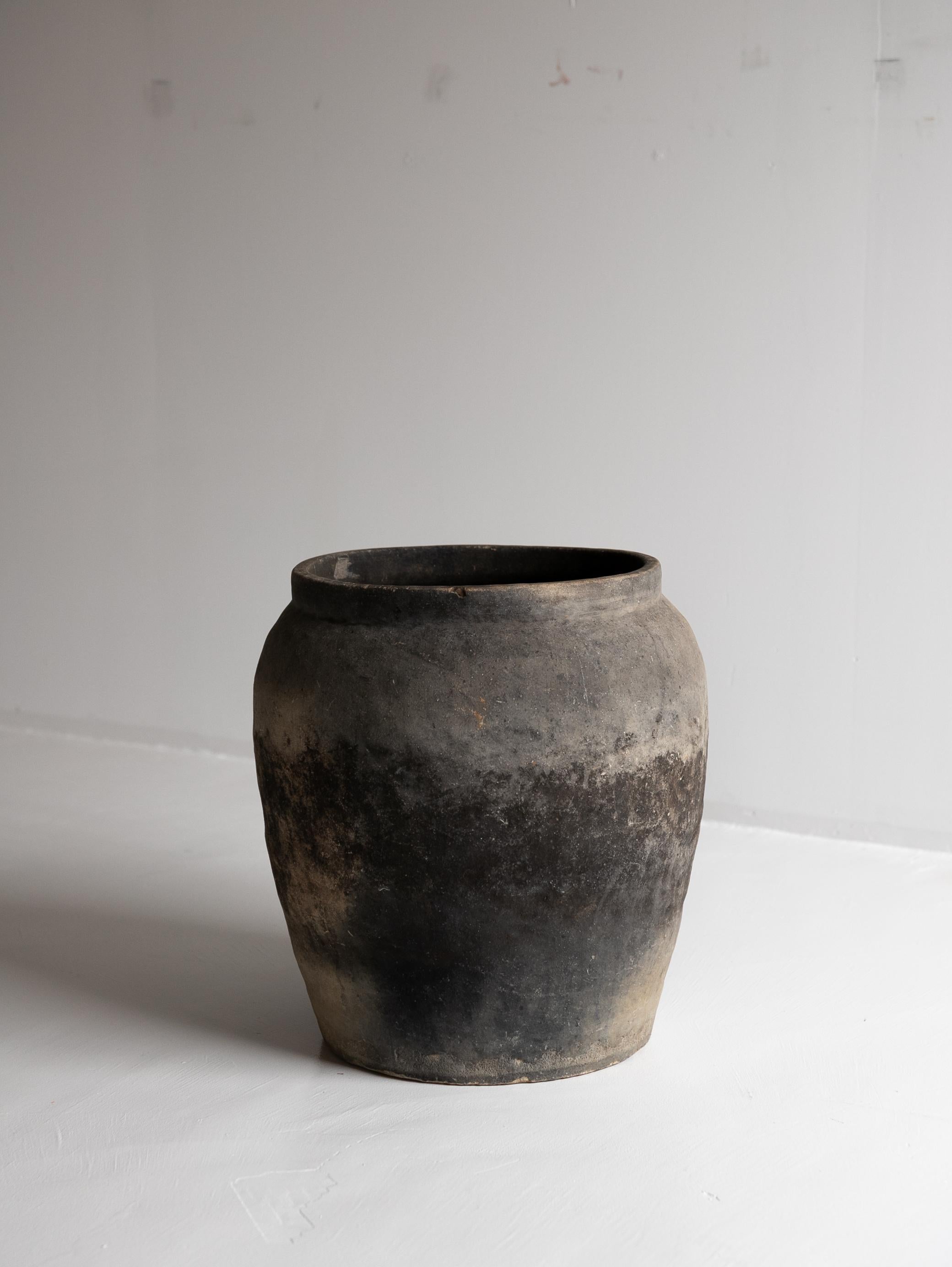 Japanese Antique Pottery Jar 1860-1910s / Flower Vase Wabi Sabi For Sale 5