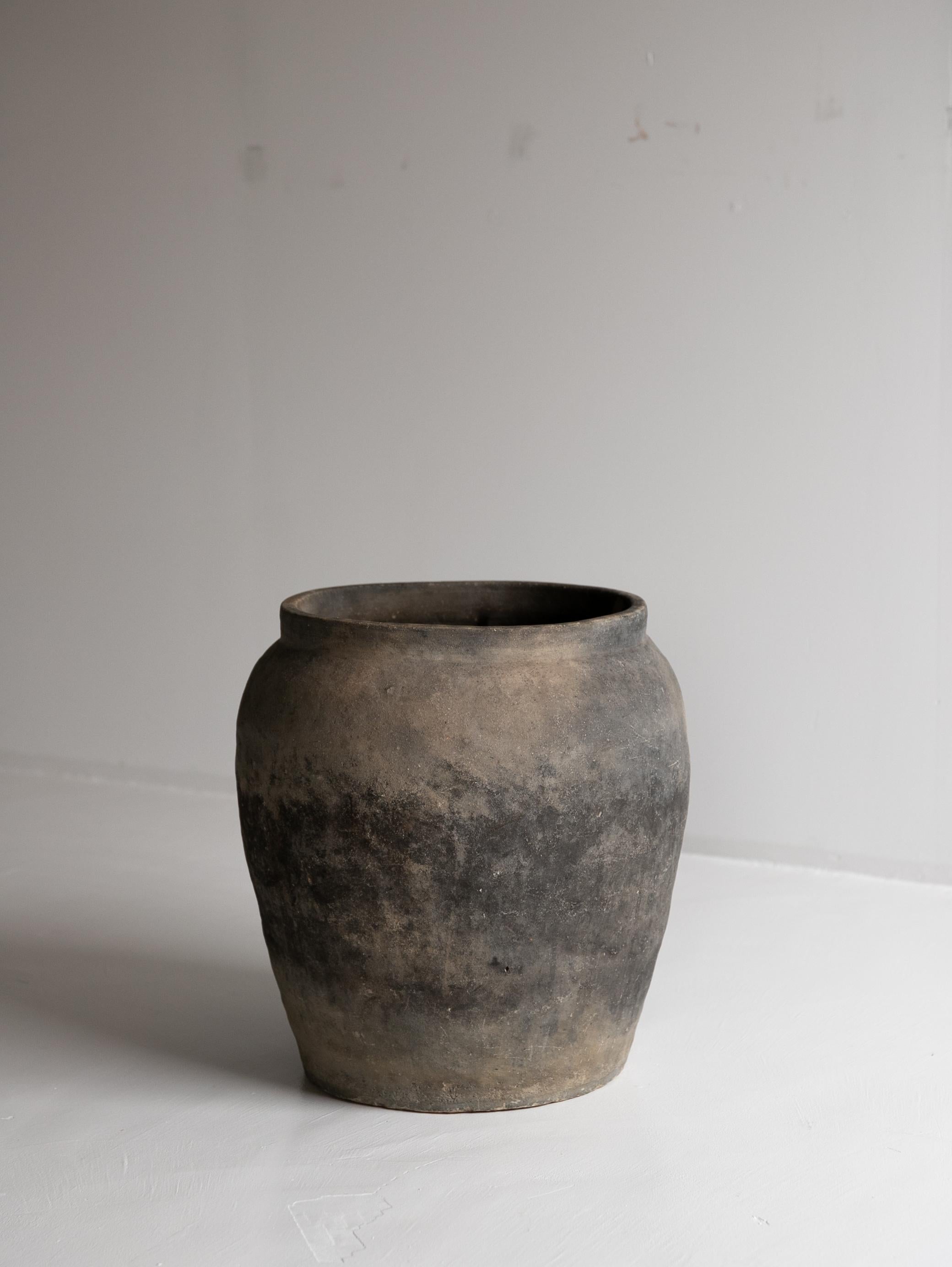 Japanese Antique Pottery Jar 1860-1910s / Flower Vase Wabi Sabi For Sale 6