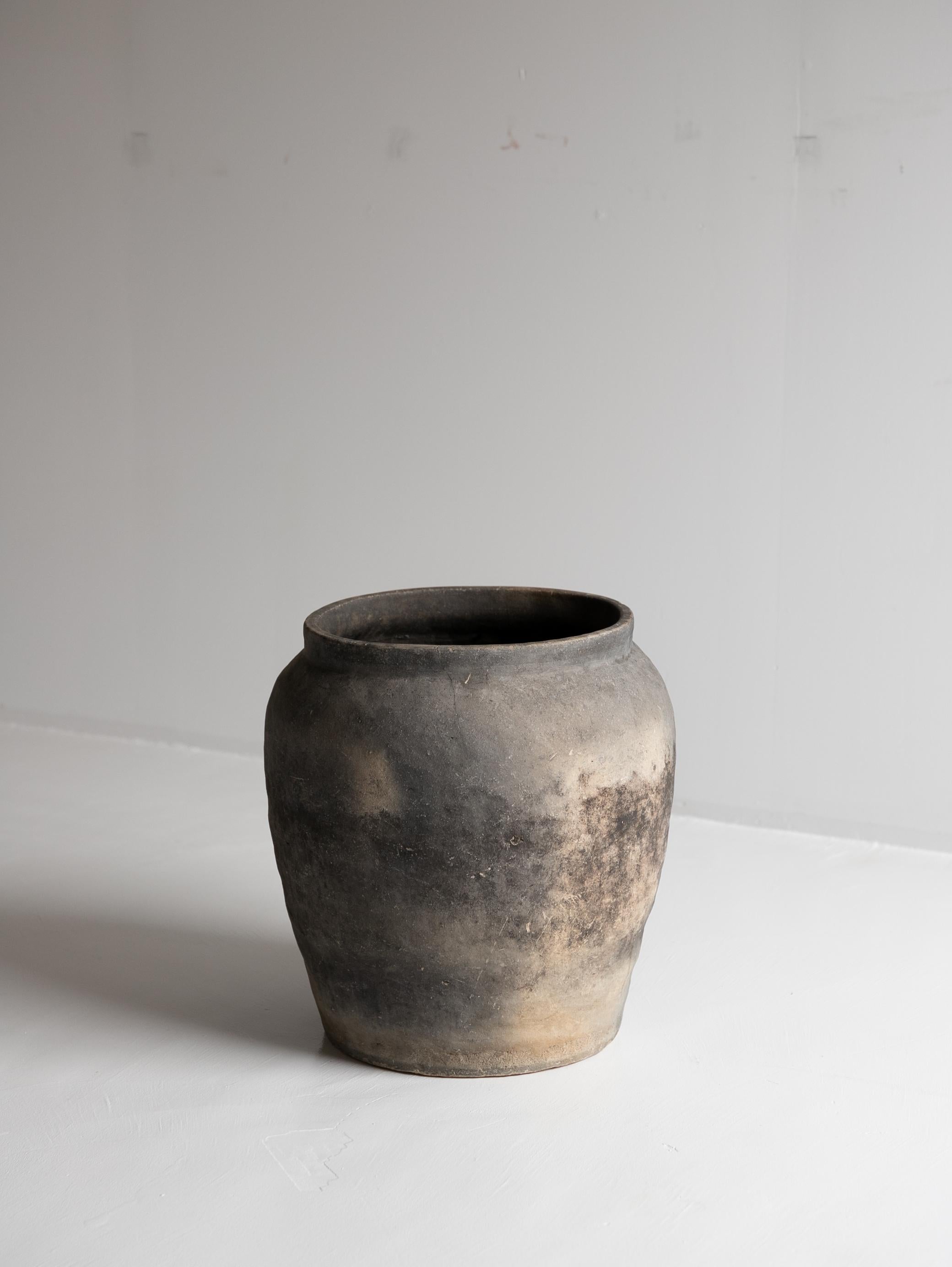 Japanese Antique Pottery Jar 1860-1910s / Flower Vase Wabi Sabi For Sale 1