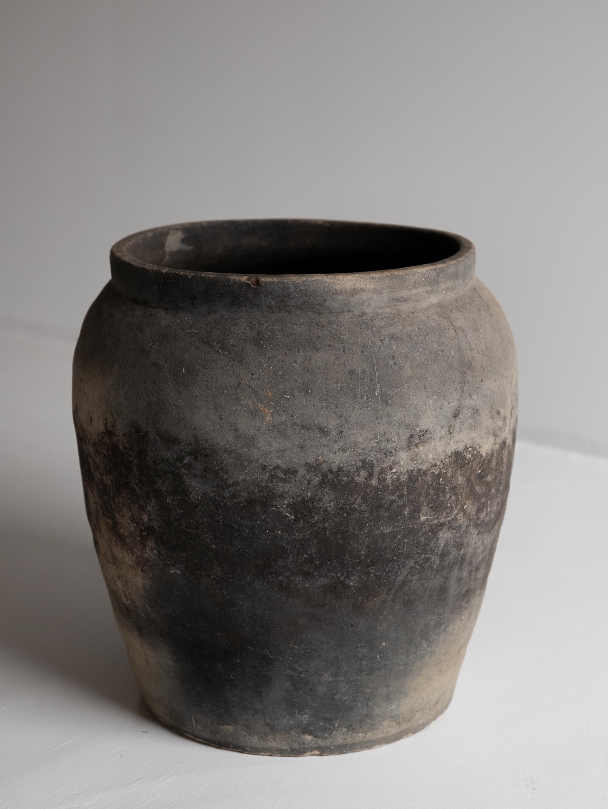 Japanese Antique Pottery Jar 1860-1910s / Flower Vase Wabi Sabi For Sale 4