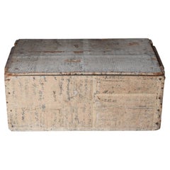 Boîte en bois japonaise ancienne recouverte de papier 1860s-1920s/Table Sofa Wabisabi Mingei
