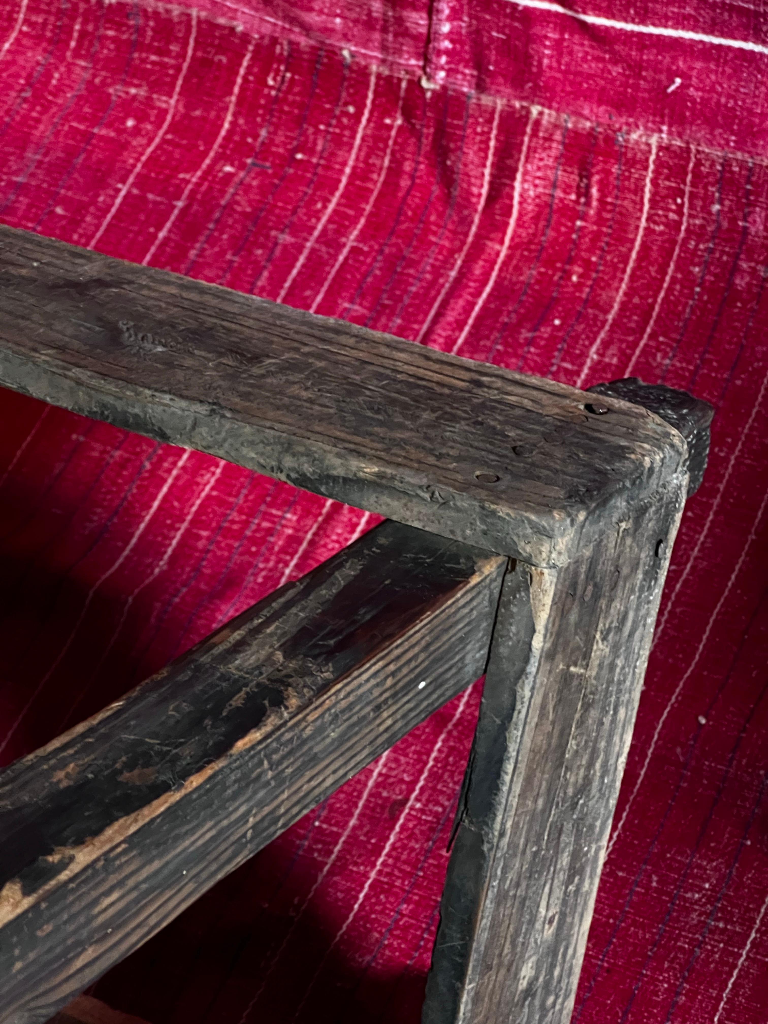 Japanese antique pine stool 1800, handcrafted unique In Good Condition For Sale In Forest, BE