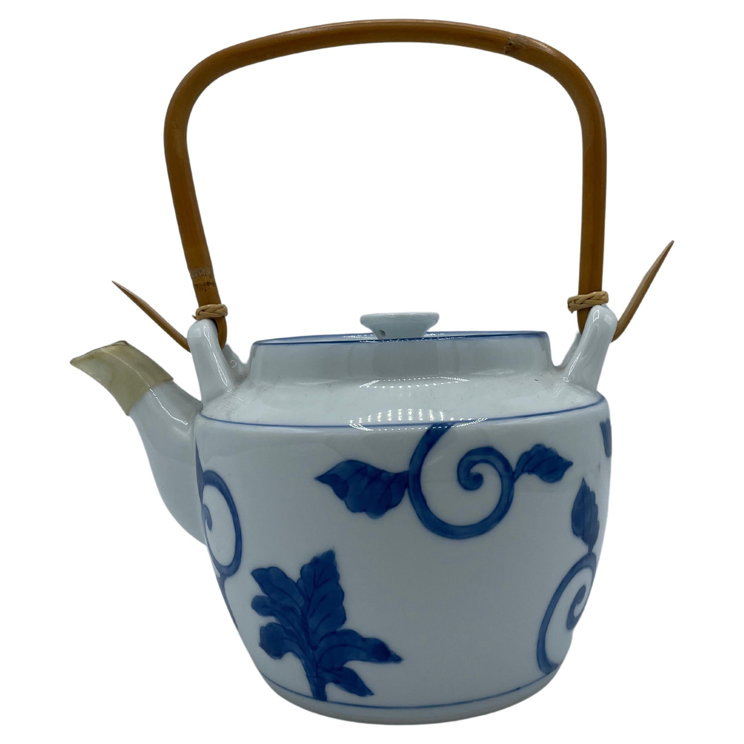 Japanese Antique Porcelain Tea Pot 1960 For Sale