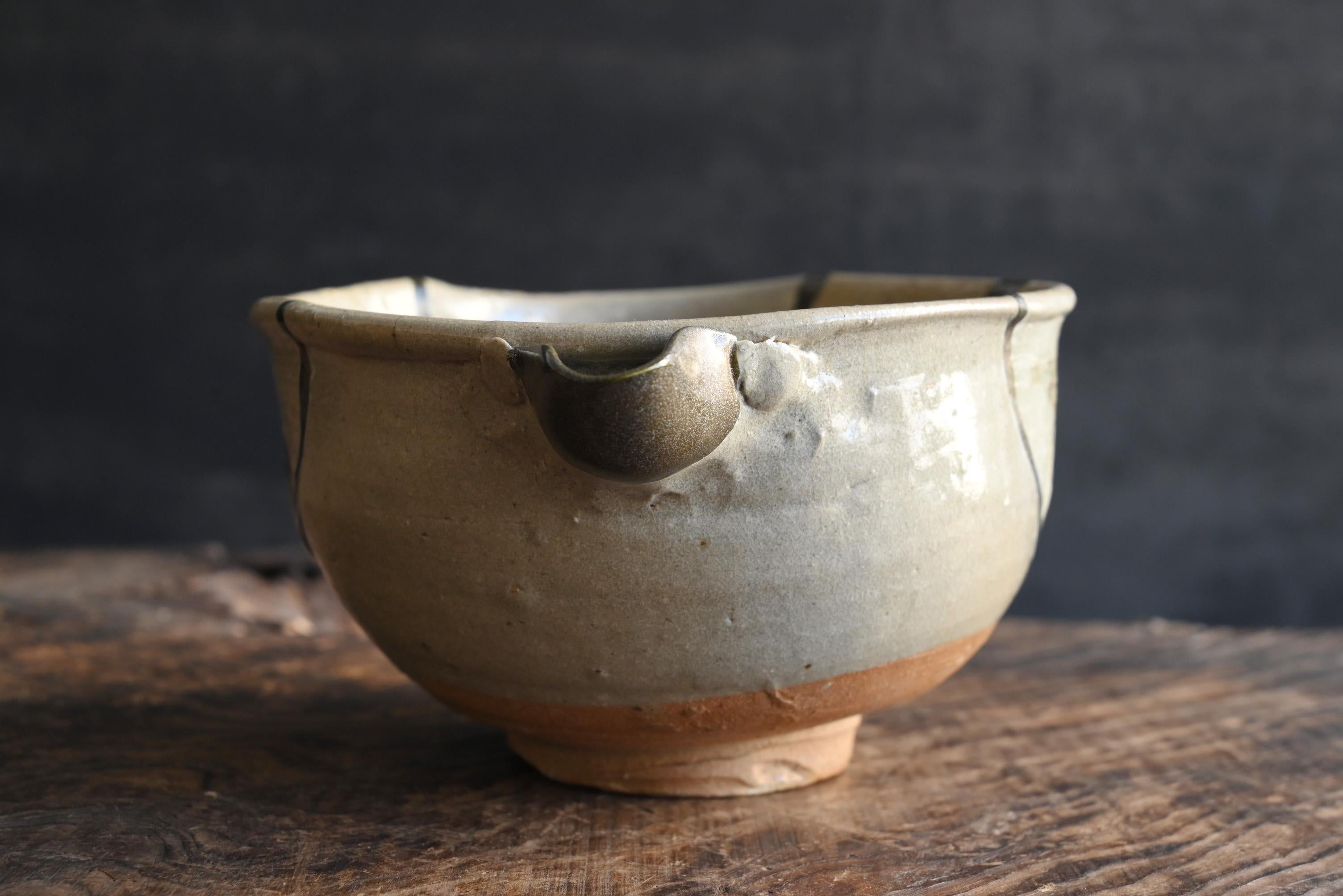 Pottery Japanese antique pottery bowl/17th century - 18th century/Karatsu 
