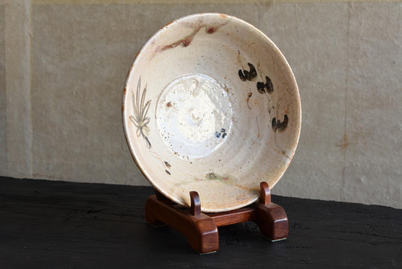 Japanische antike Keramikschale/''Tempo Oribe'' Seto Ware/1830-1844/Wabisabi-Schale (Handgefertigt) im Angebot