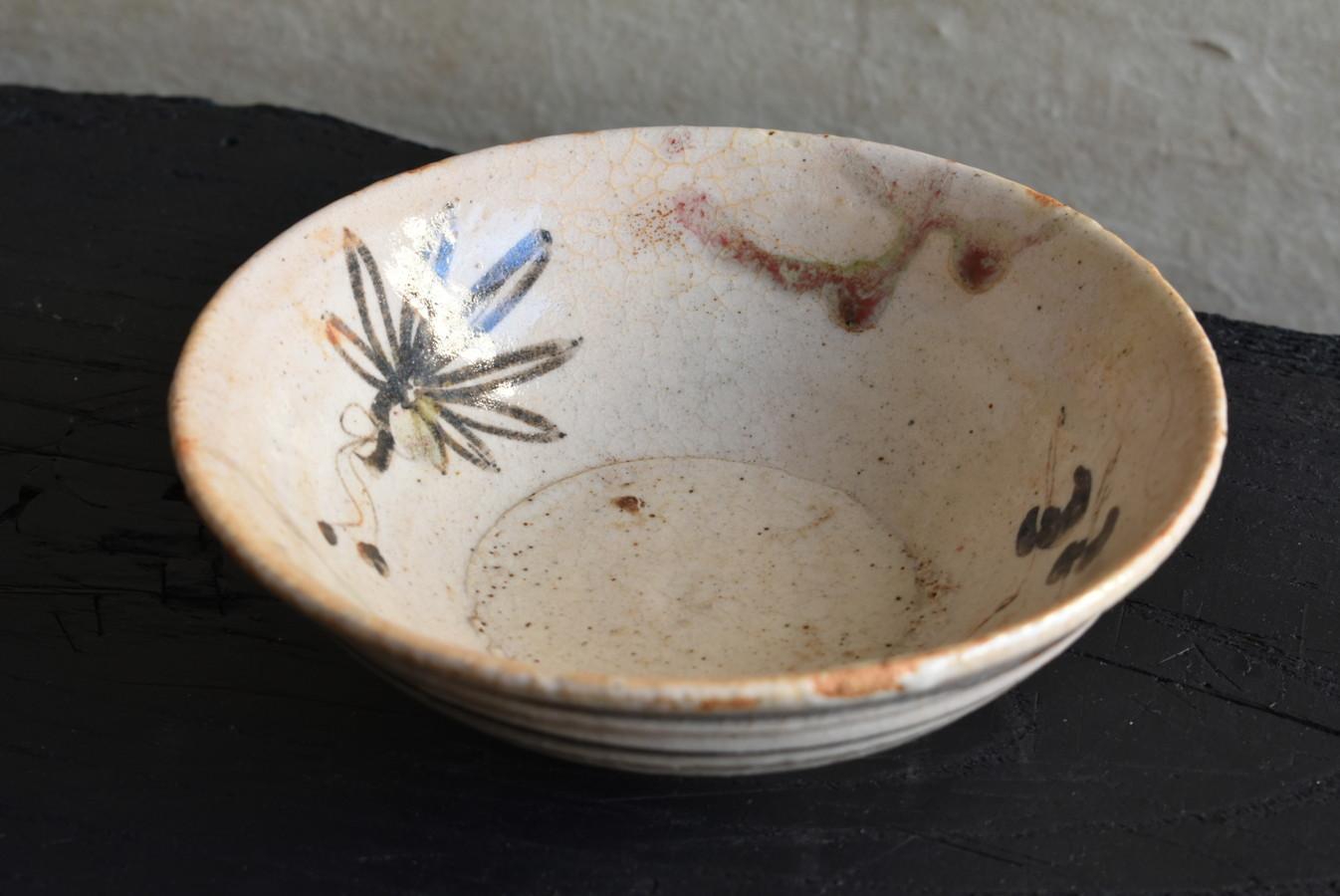 Japanische antike Keramikschale/''Tempo Oribe'' Seto Ware/1830-1844/Wabisabi-Schale (Töpferwaren) im Angebot
