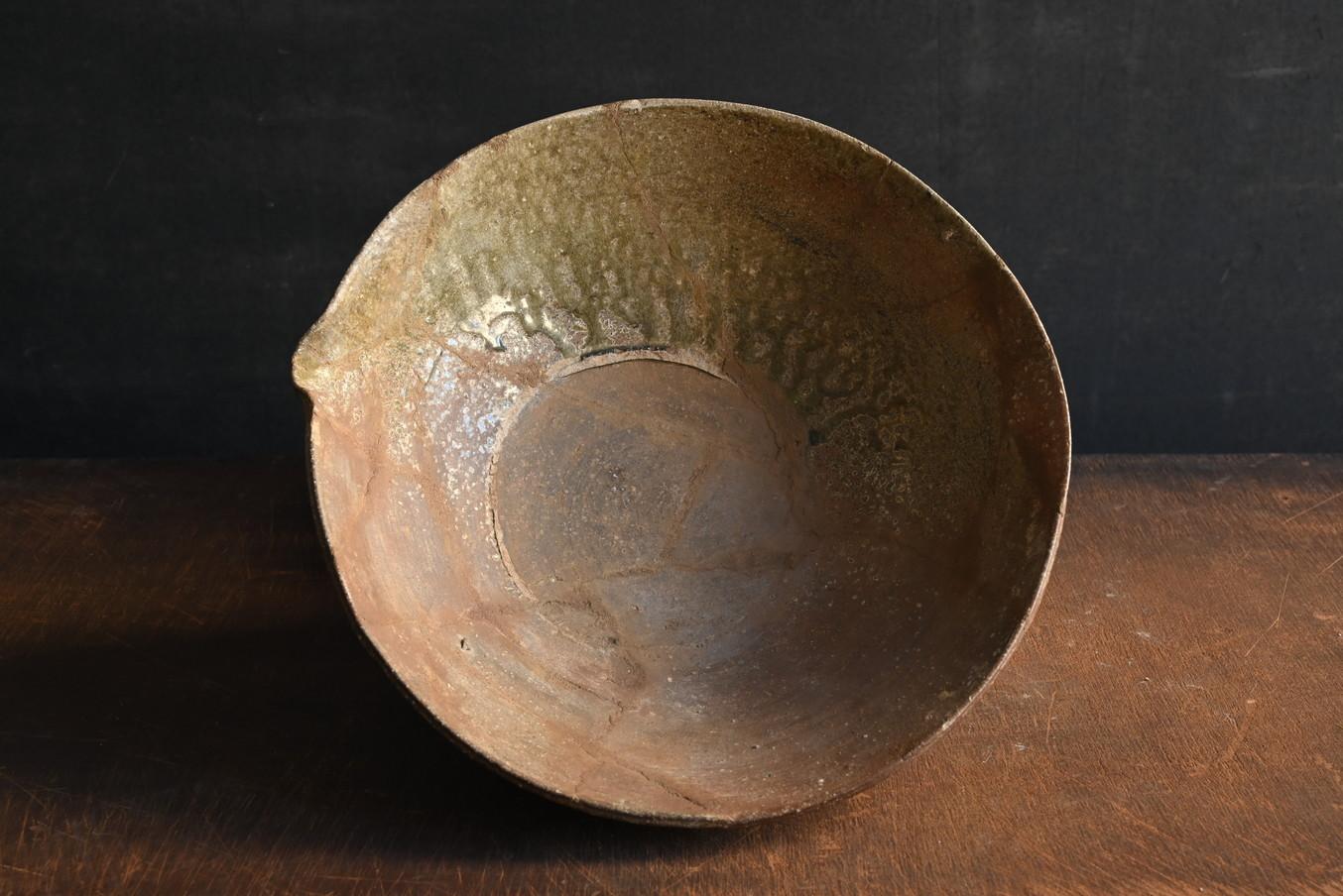 Ciotola di ceramica antica giapponese/Tokoname ware/12°-13° secolo/ceramica scavata in vendita 3