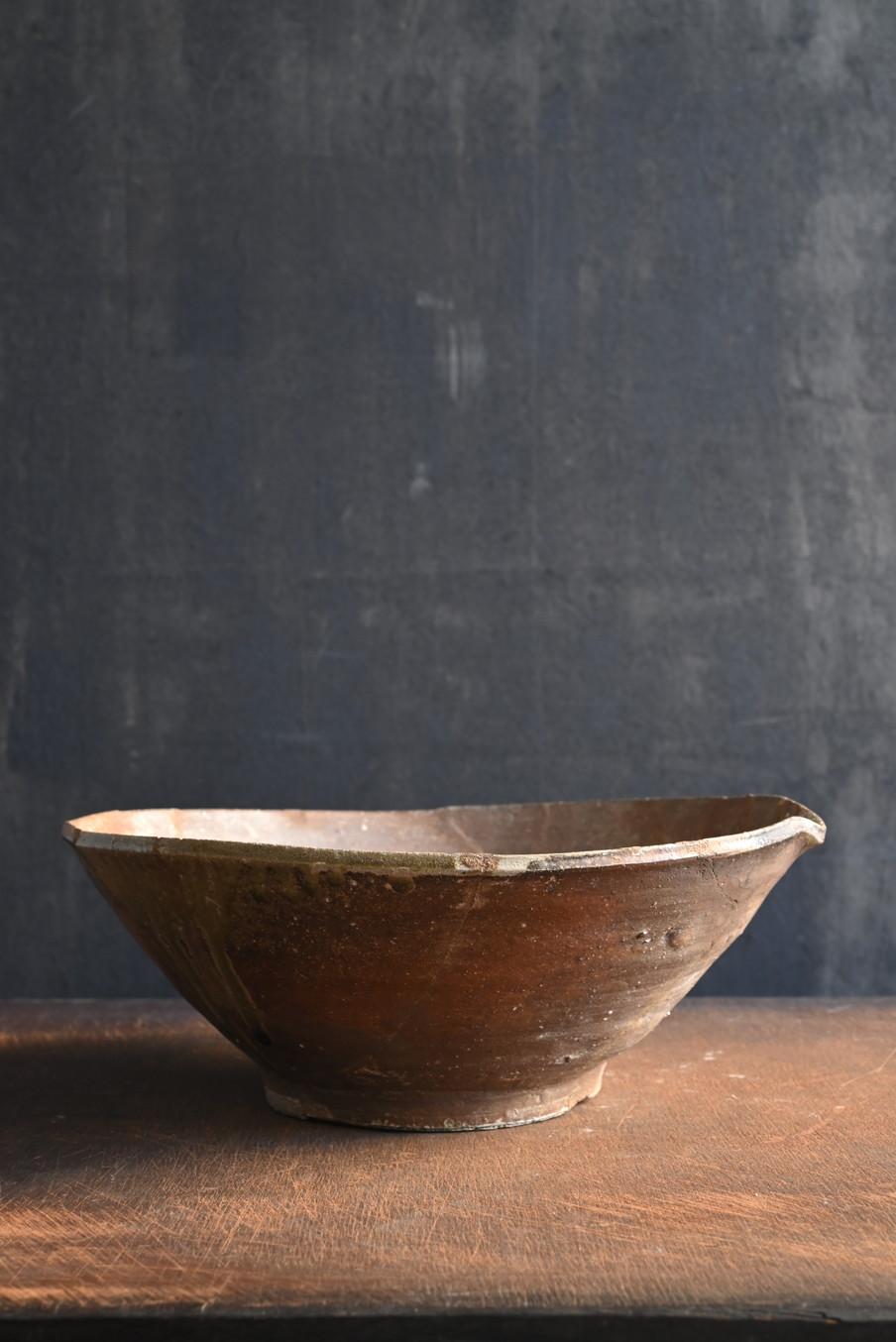 Fatto a mano Ciotola di ceramica antica giapponese/Tokoname ware/12°-13° secolo/ceramica scavata in vendita