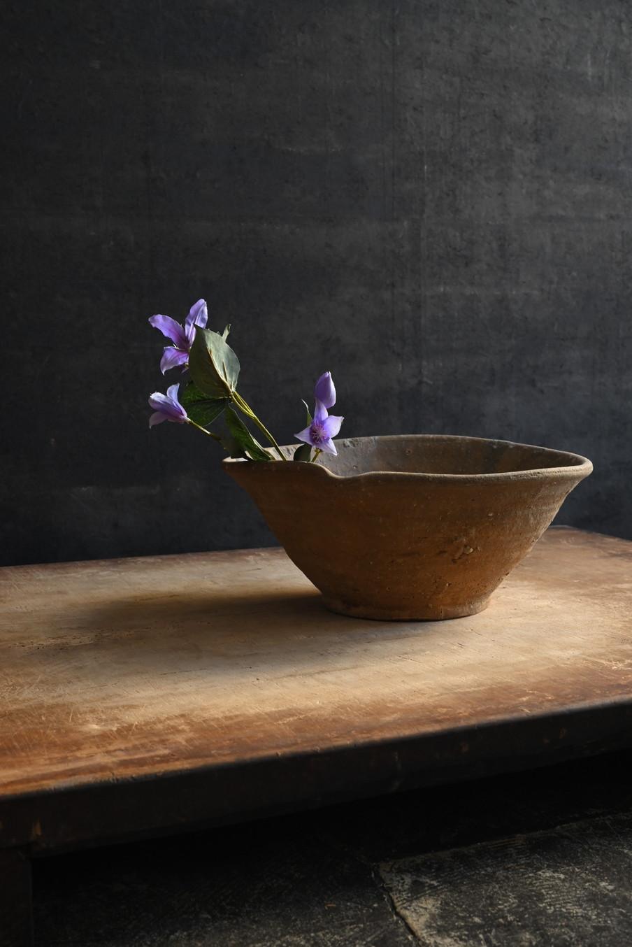Japanese antique pottery bowl [tokoname ware]/Tokoname ware/12th-13th century For Sale 10