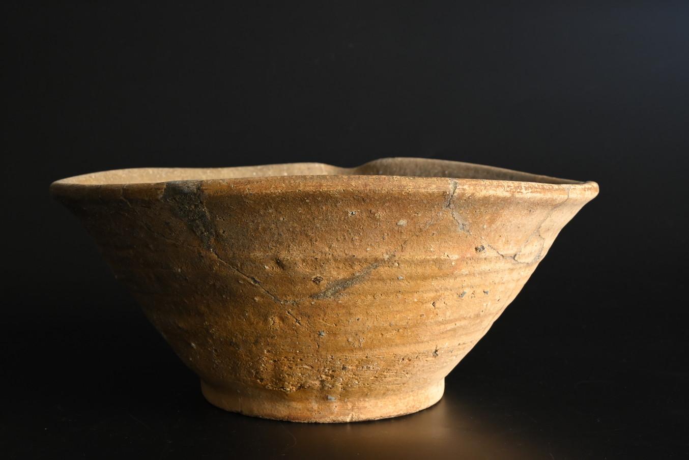 Japanese antique pottery bowl [tokoname ware]/Tokoname ware/12th-13th century For Sale 2
