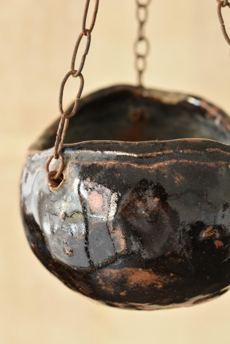 Japanische antike hängende Vase aus Keramik/Edo/1800er Jahre/bootförmige Vase im Angebot 5