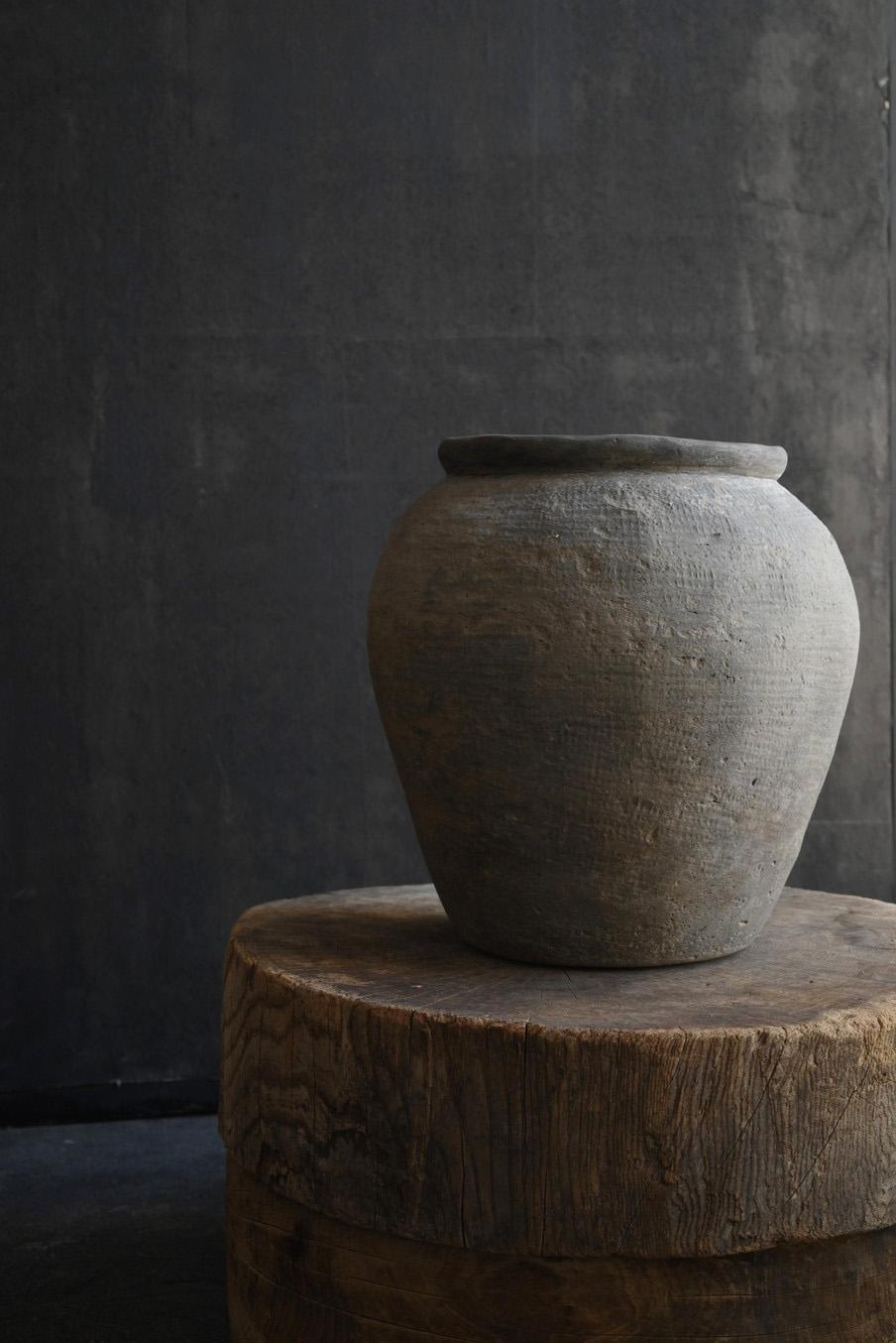 Japanische antike Keramik JAR/10. bis 14. Jahrhundert/graues Wabi-Sabi Gefäß/