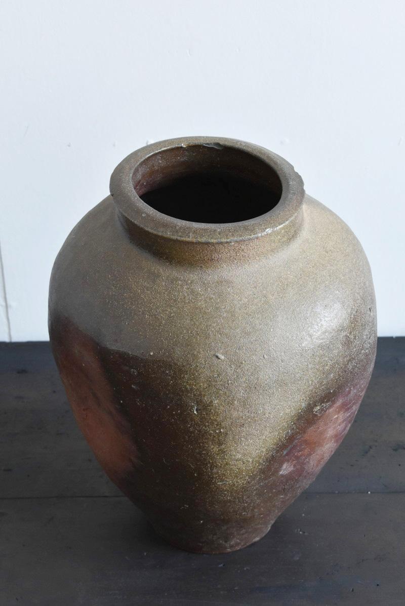 Japanese Antique Pottery Jar 1500-1572 / Beautiful Vase'Tokoname' / MINGEI In Good Condition In Sammu-shi, Chiba