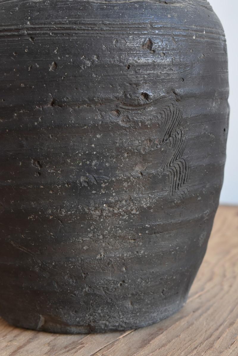 Japanese Antique Pottery Jar / 1550-1603 / Bizen Ware / Wabi-Sabi Vase 2
