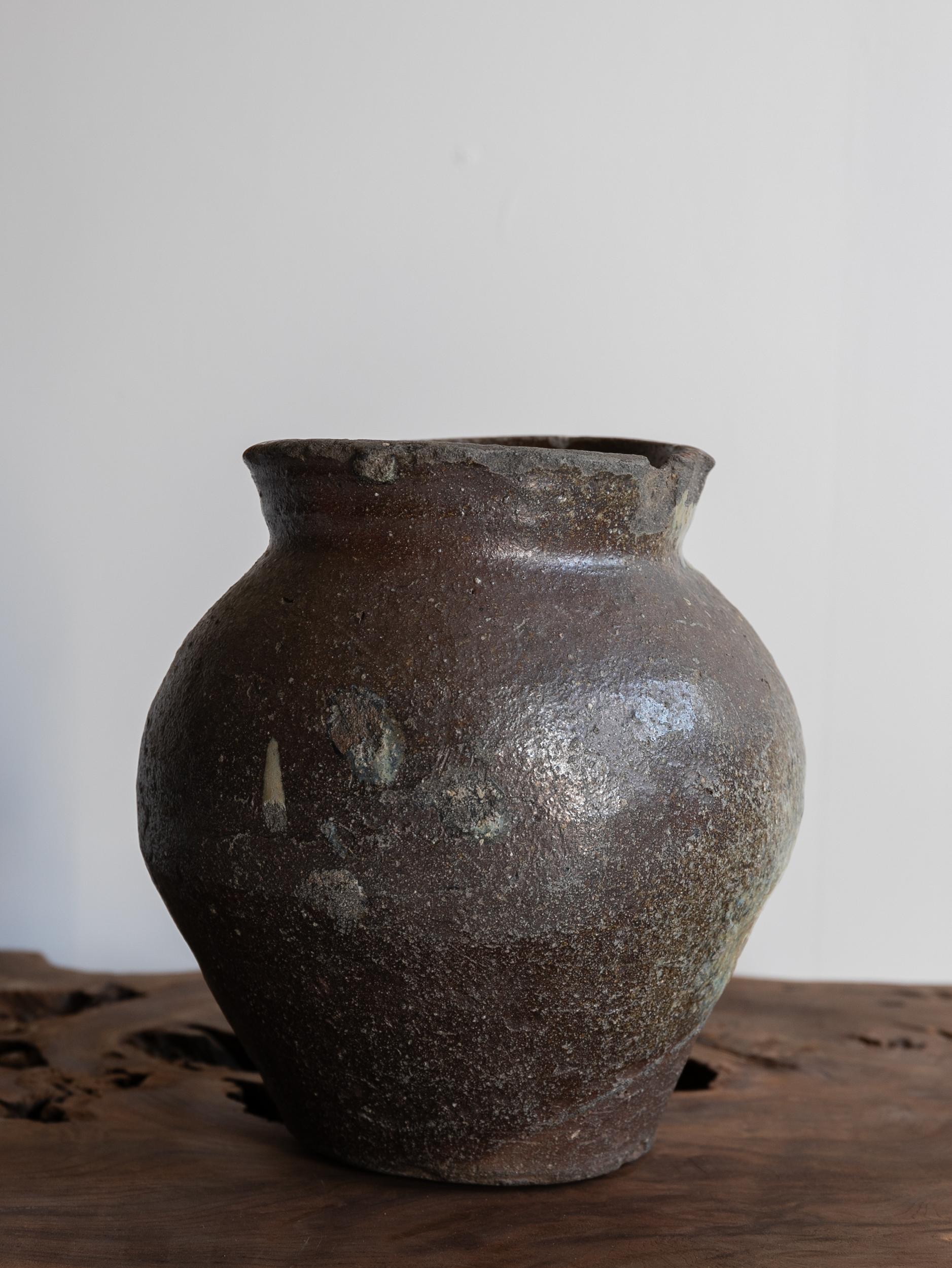 Antico vaso giapponese in ceramica del XVI-XVII secolo/ Wabi-Sabi Vase/Tokoname in vendita 3