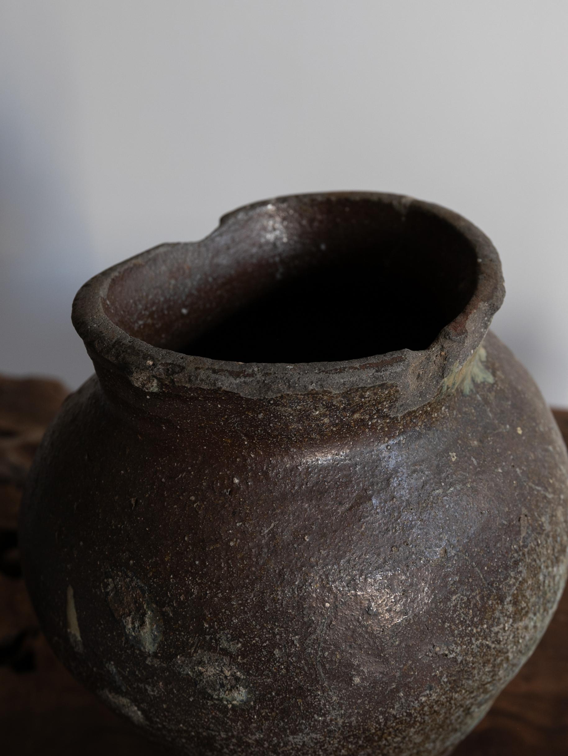 Antico vaso giapponese in ceramica del XVI-XVII secolo/ Wabi-Sabi Vase/Tokoname in vendita 6