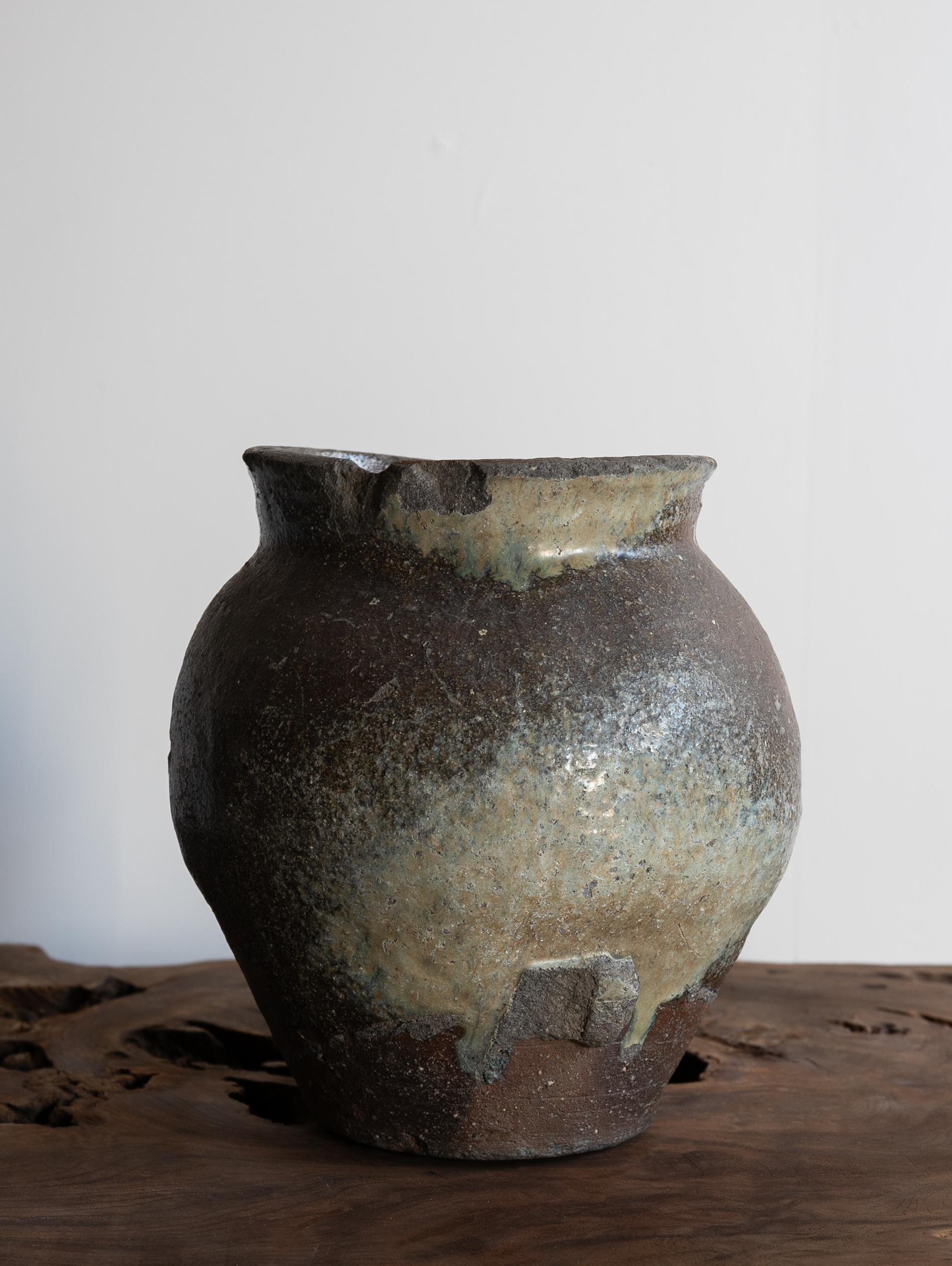 Giapponese Antico vaso giapponese in ceramica del XVI-XVII secolo/ Wabi-Sabi Vase/Tokoname in vendita