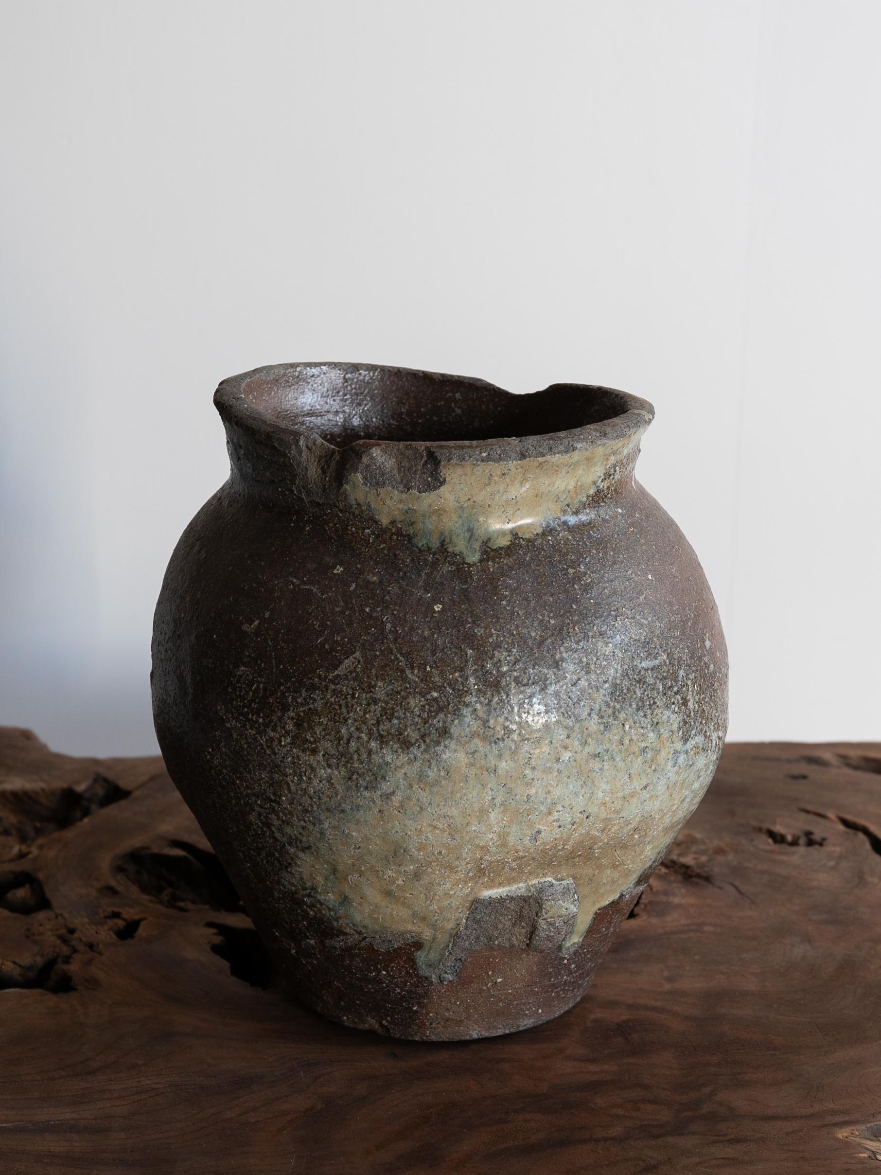 Antico vaso giapponese in ceramica del XVI-XVII secolo/ Wabi-Sabi Vase/Tokoname In condizioni buone in vendita a Sammu-shi, Chiba