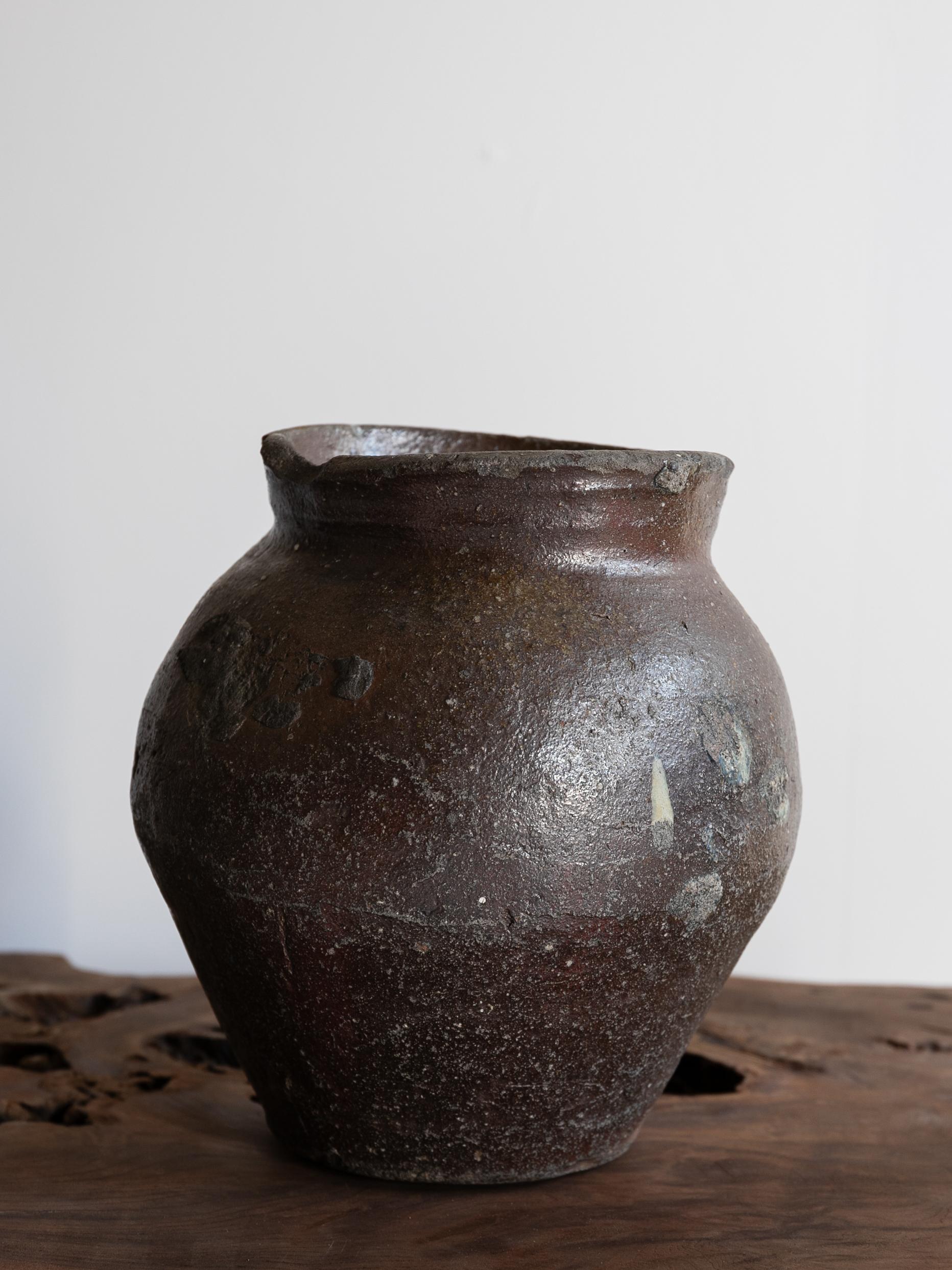 Antico vaso giapponese in ceramica del XVI-XVII secolo/ Wabi-Sabi Vase/Tokoname in vendita 2
