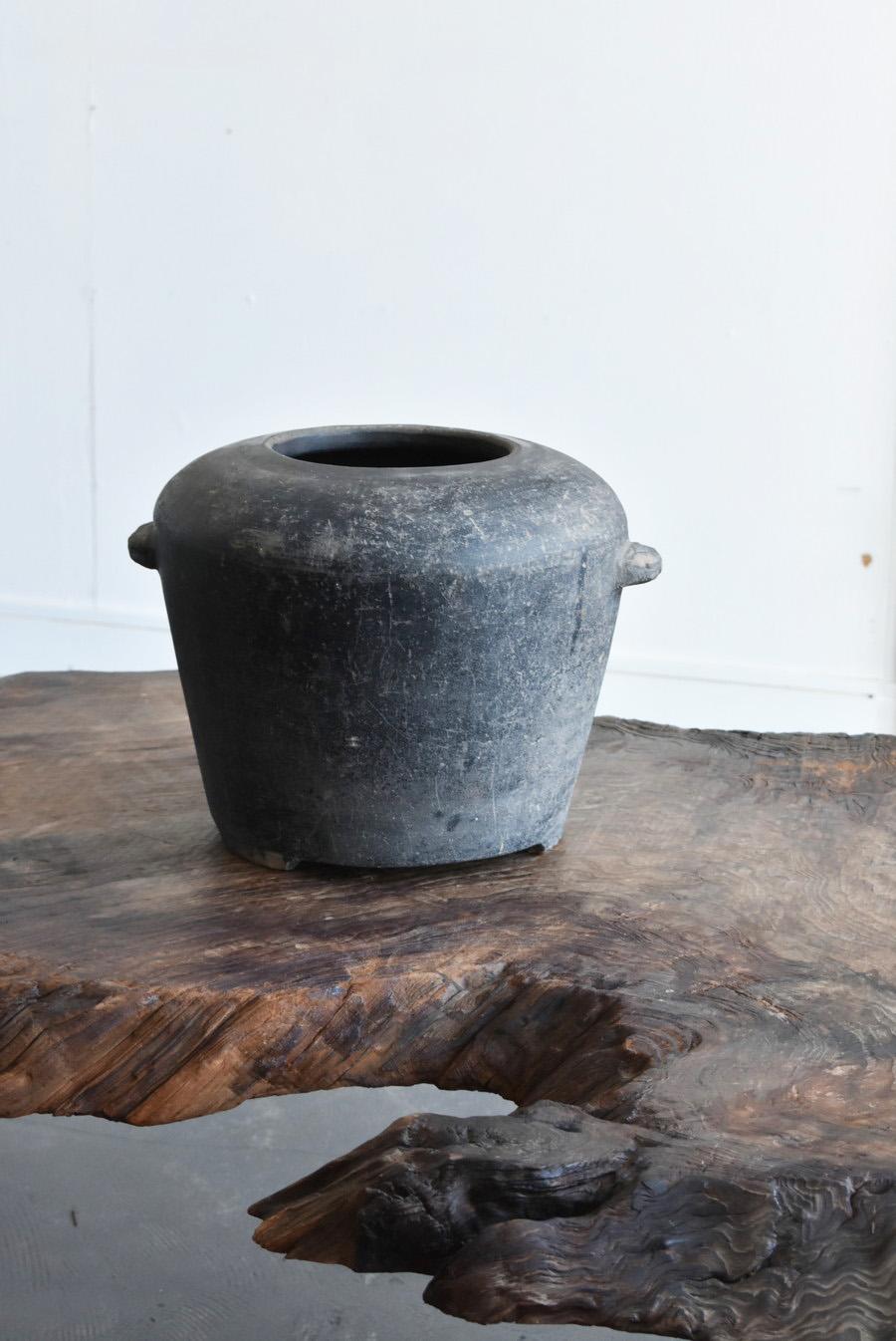 Japanese Antique Pottery Jar /1868-1920/Charcoal Bowl / Vase / Brazier For Sale 8