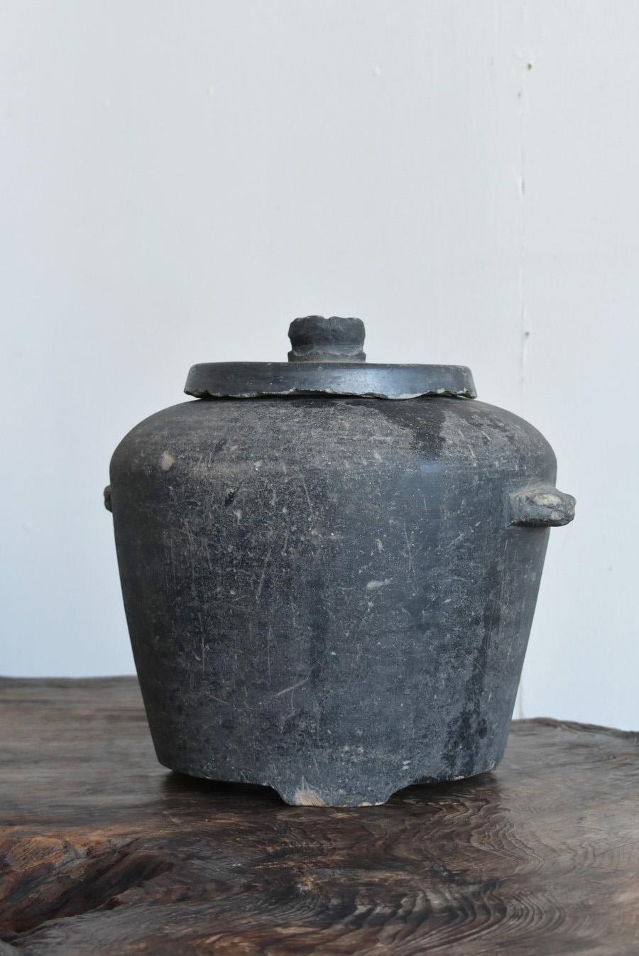 Hand-Crafted Japanese Antique Pottery Jar /1868-1920/Charcoal Bowl / Vase / Brazier For Sale