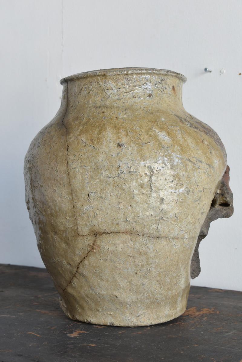 Japanese Antique Pottery Jar / Beautiful and Rare Natural Glaze and Shape Jar For Sale 4