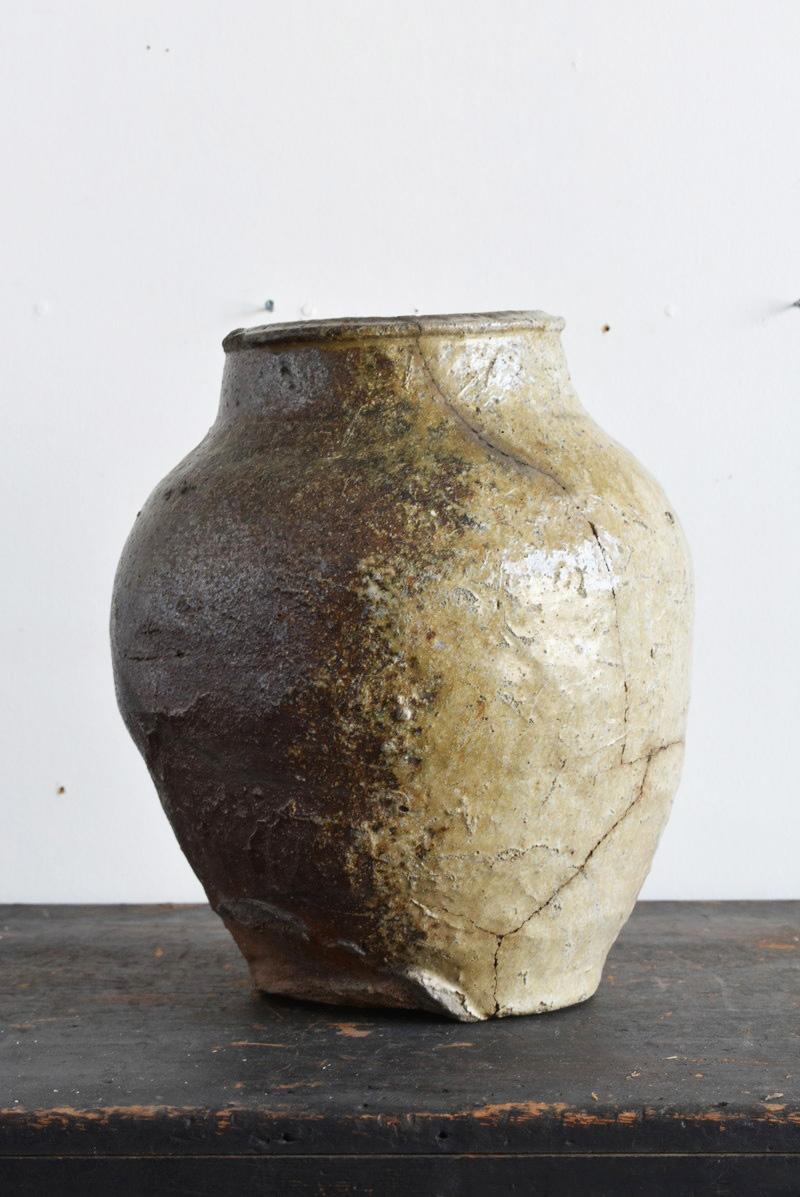 Other Japanese Antique Pottery Jar / Beautiful and Rare Natural Glaze and Shape Jar For Sale