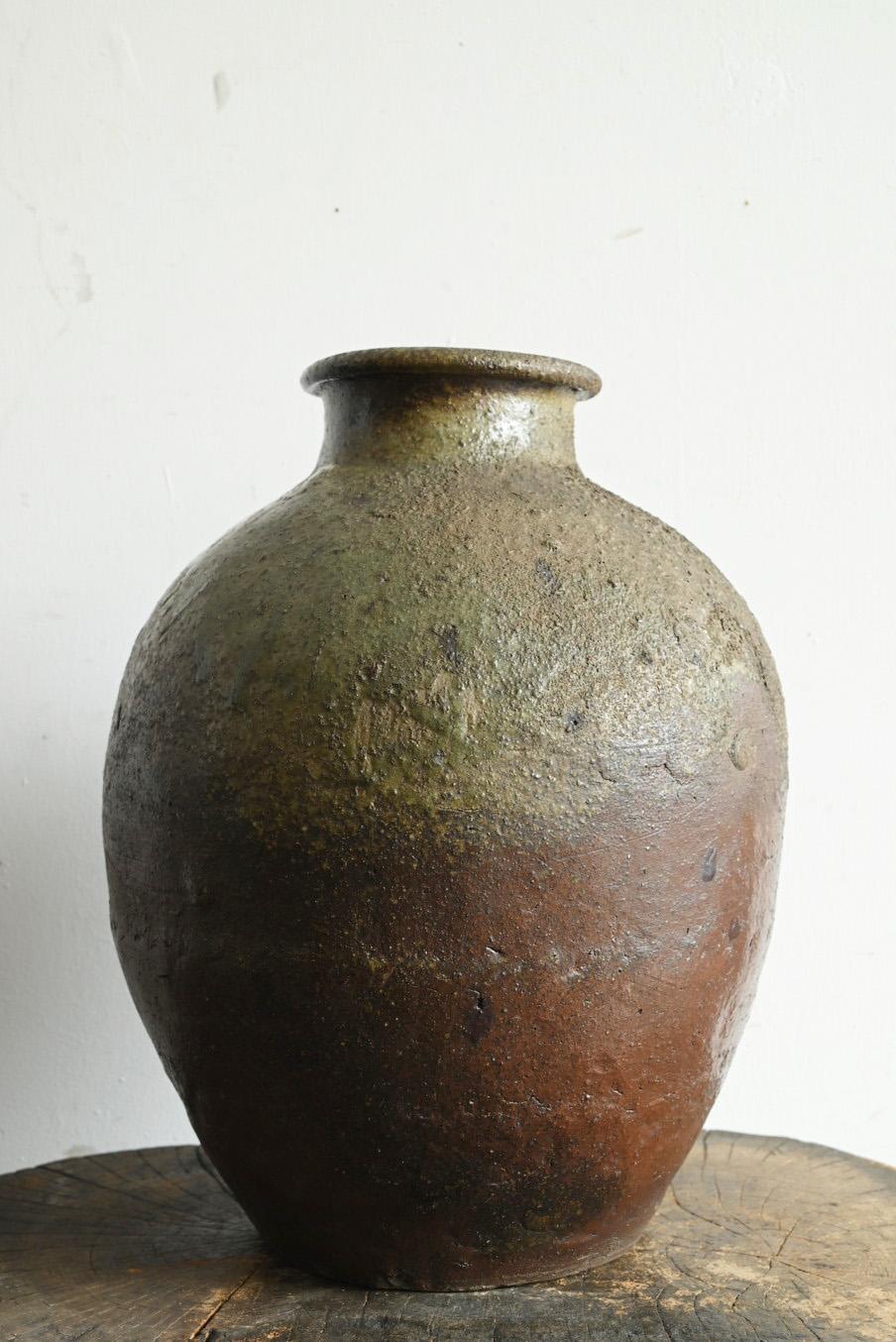 18th Century and Earlier Japanese Antique Pottery Jar 
