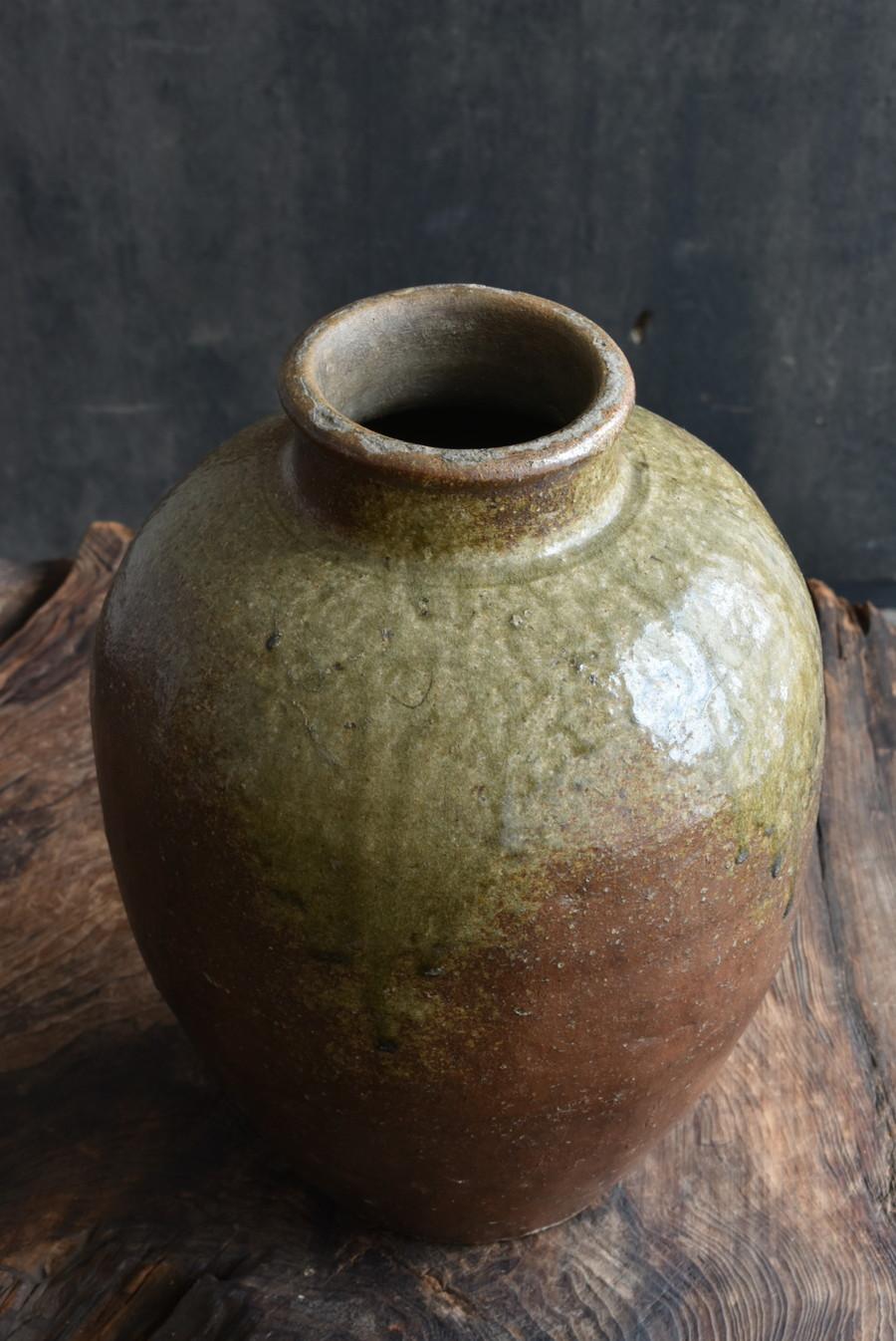 Japanese Antique Pottery Jar 