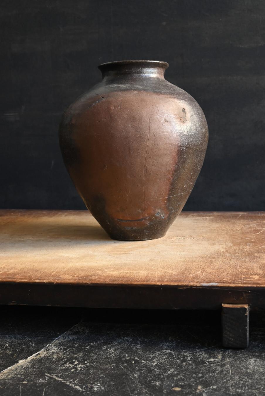 Other Japanese Antique Pottery Jar / Tokoname Ware / 1500s/ kiln-transformed vase